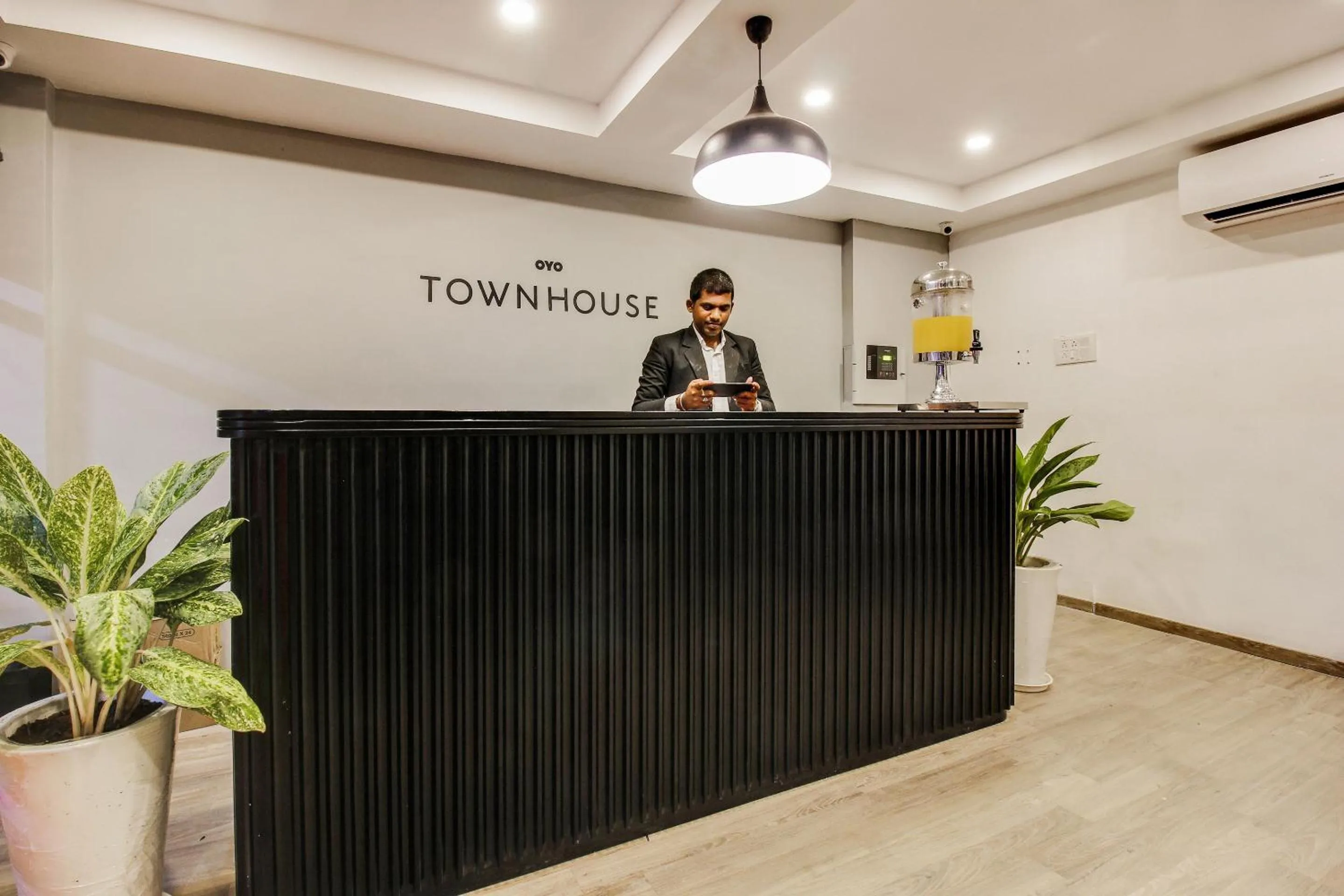 Lobby or reception in Super Townhouse 359 Begumpet Near Hyderabad Central