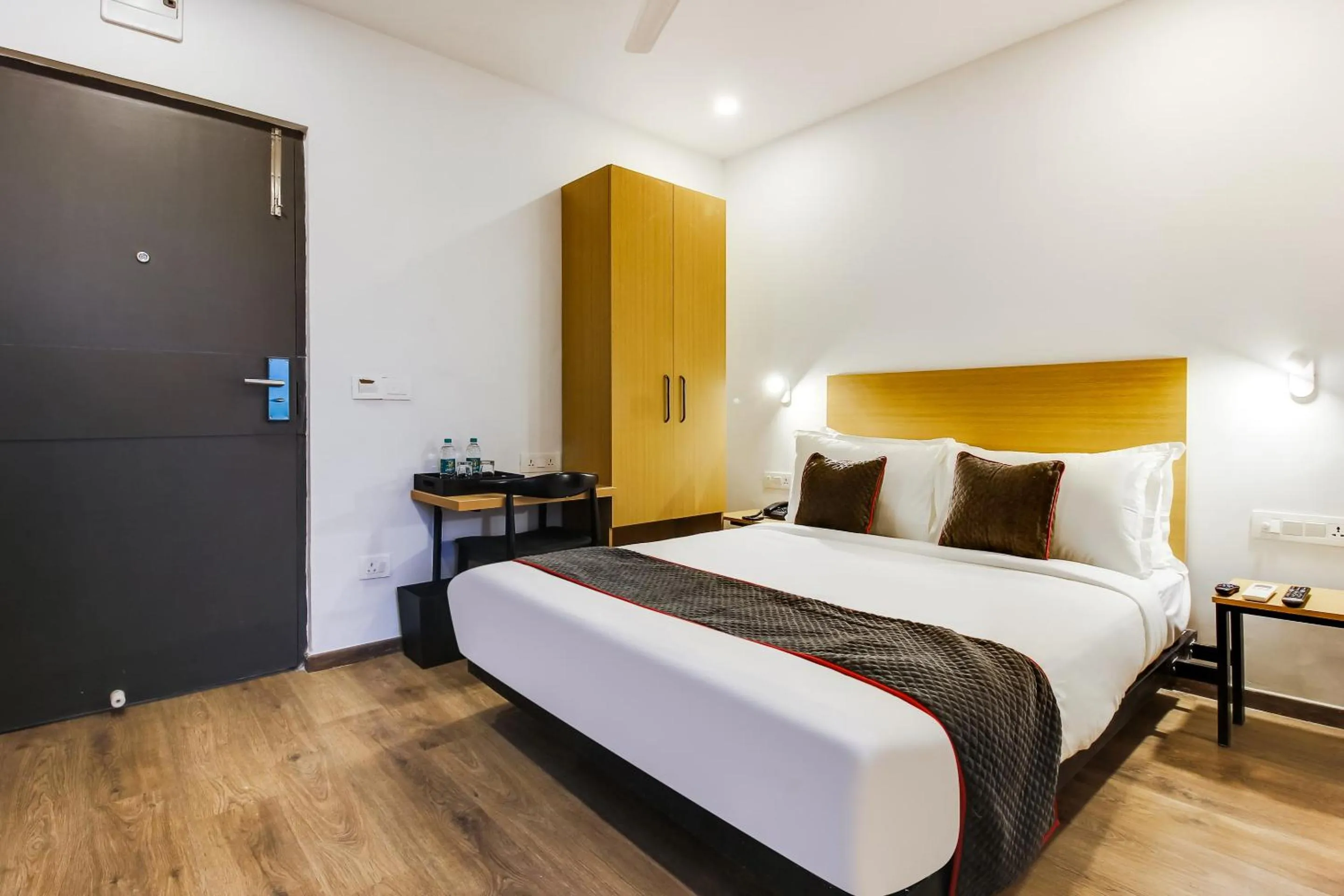 Bedroom in Super Townhouse De Alphabet