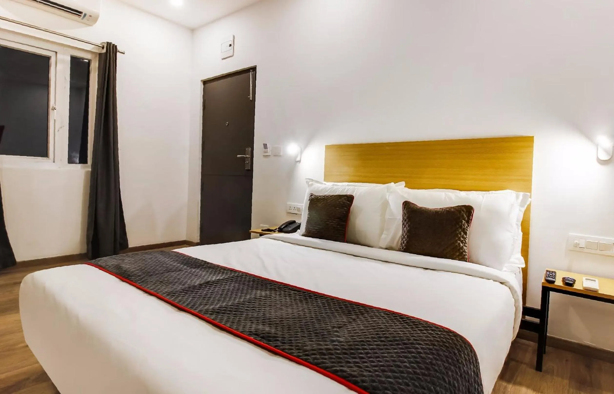 Bedroom in Super Townhouse De Alphabet