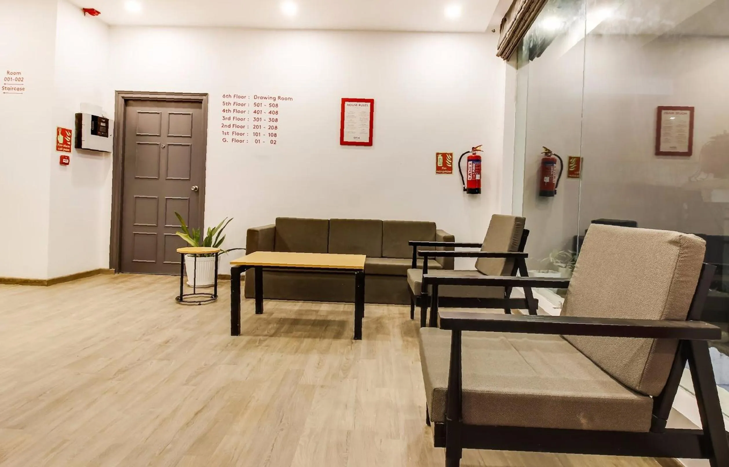 Lobby or reception in Super Townhouse De Alphabet