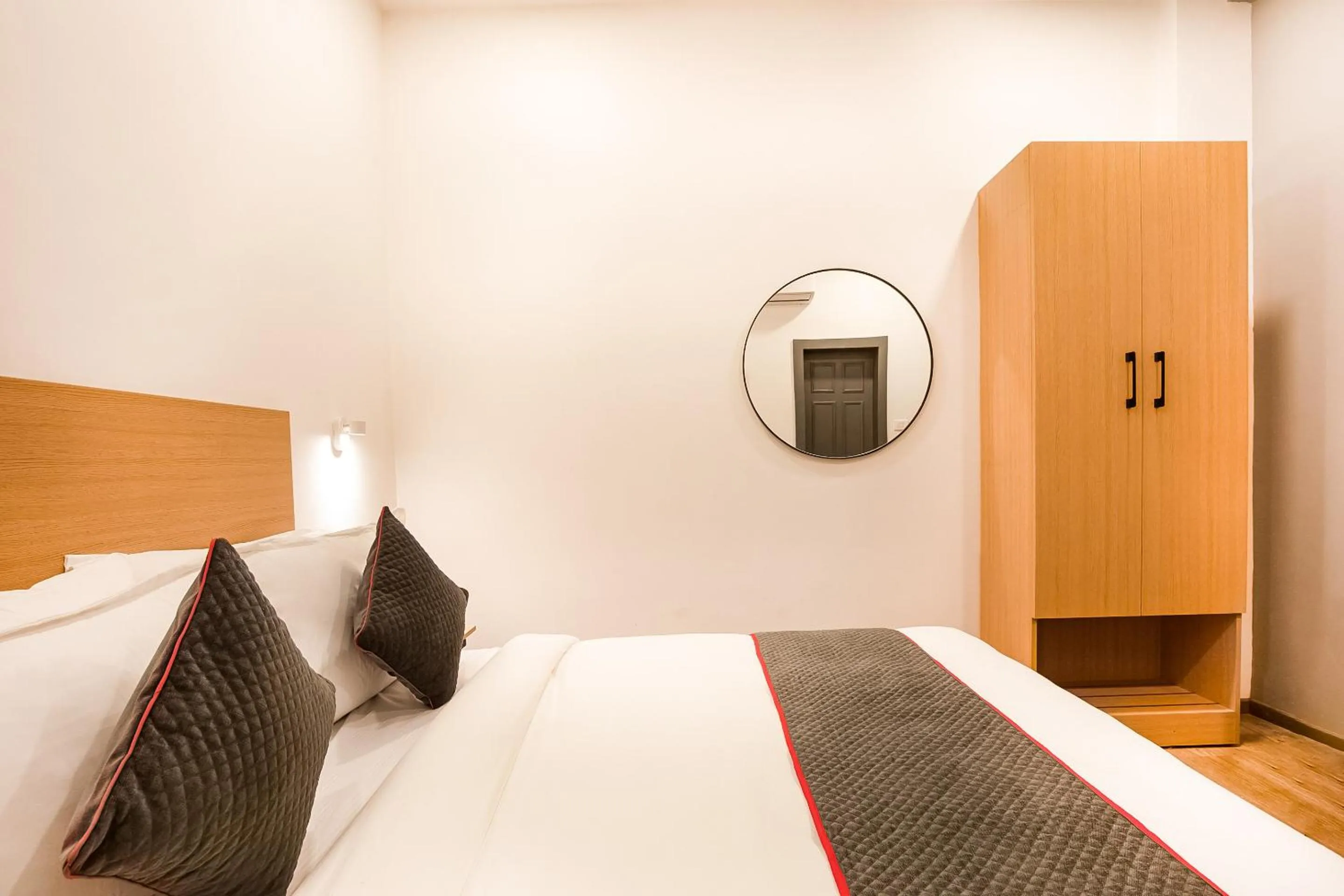 Facade/entrance, Bed in Townhouse Pipliyahana Square