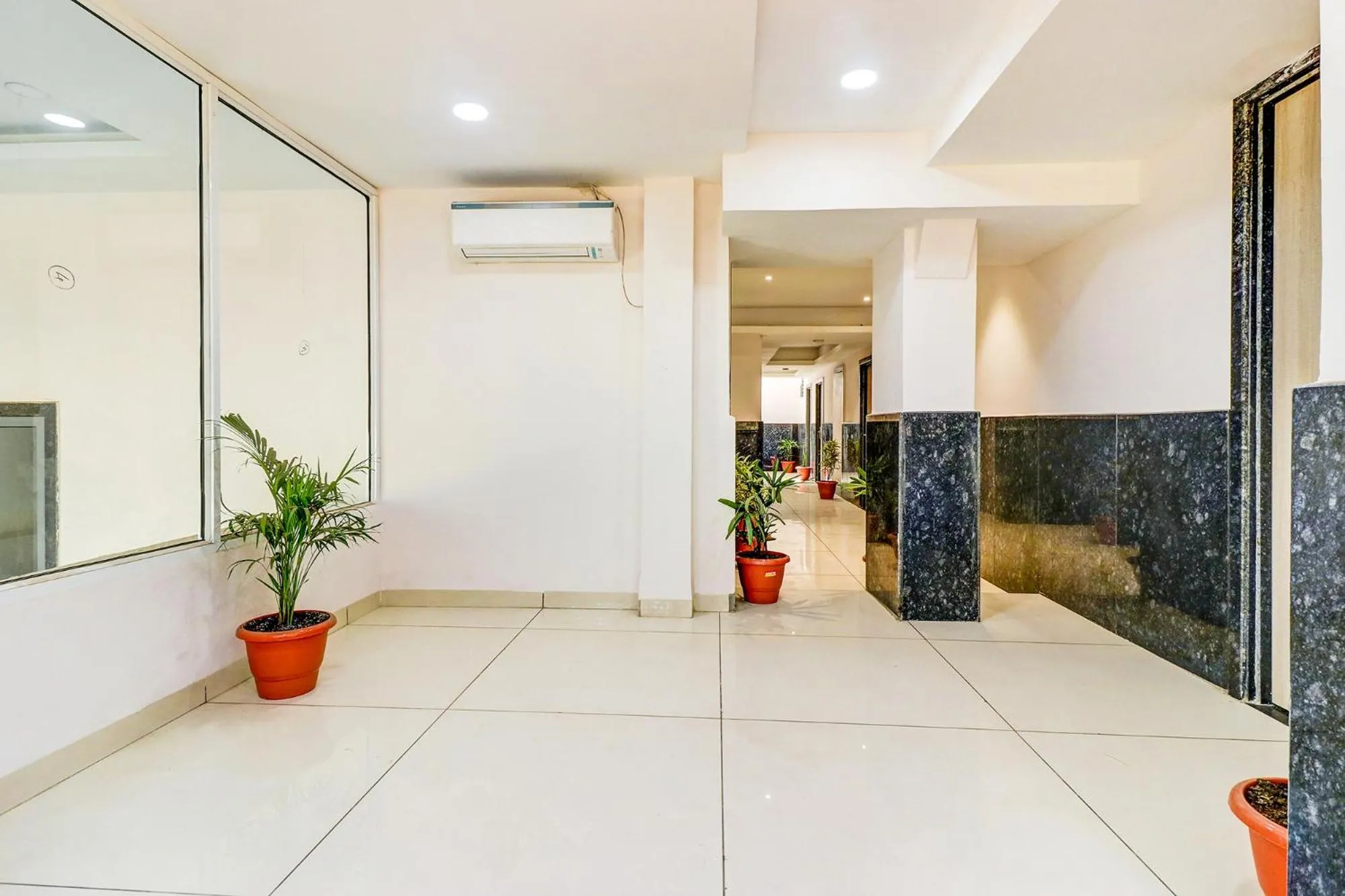 Lobby or reception in FabHotel Meera Palace