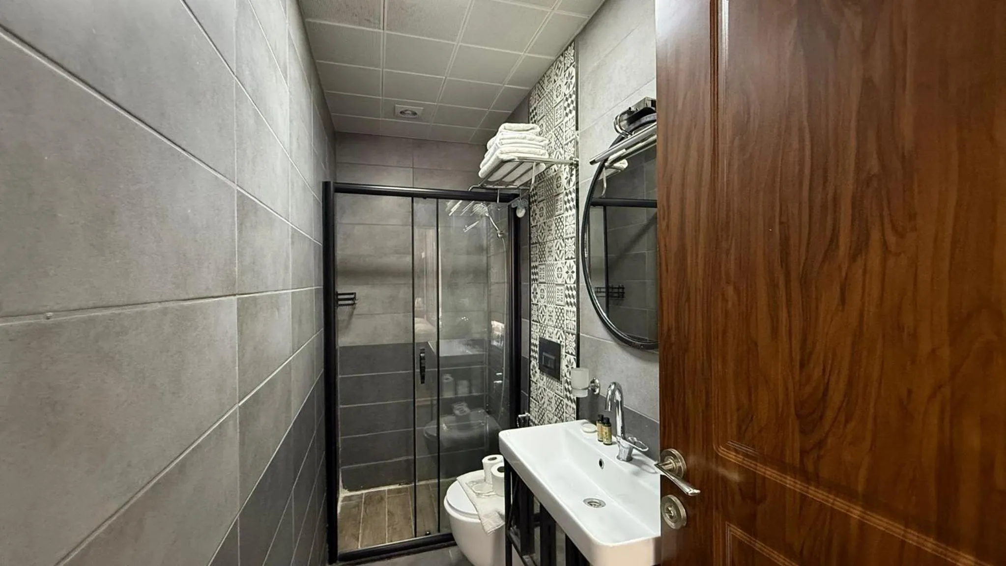 Photo of the whole room in Han Suite Hotel