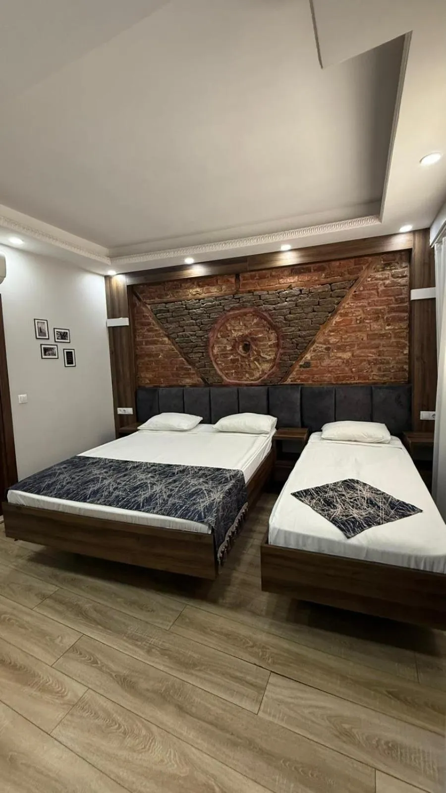 Bed in Han Suite Hotel