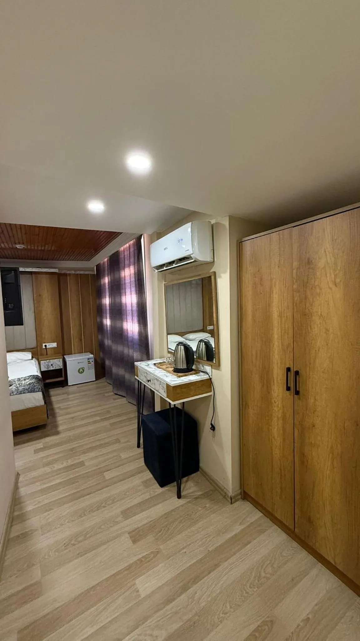 Bed in Han Suite Hotel