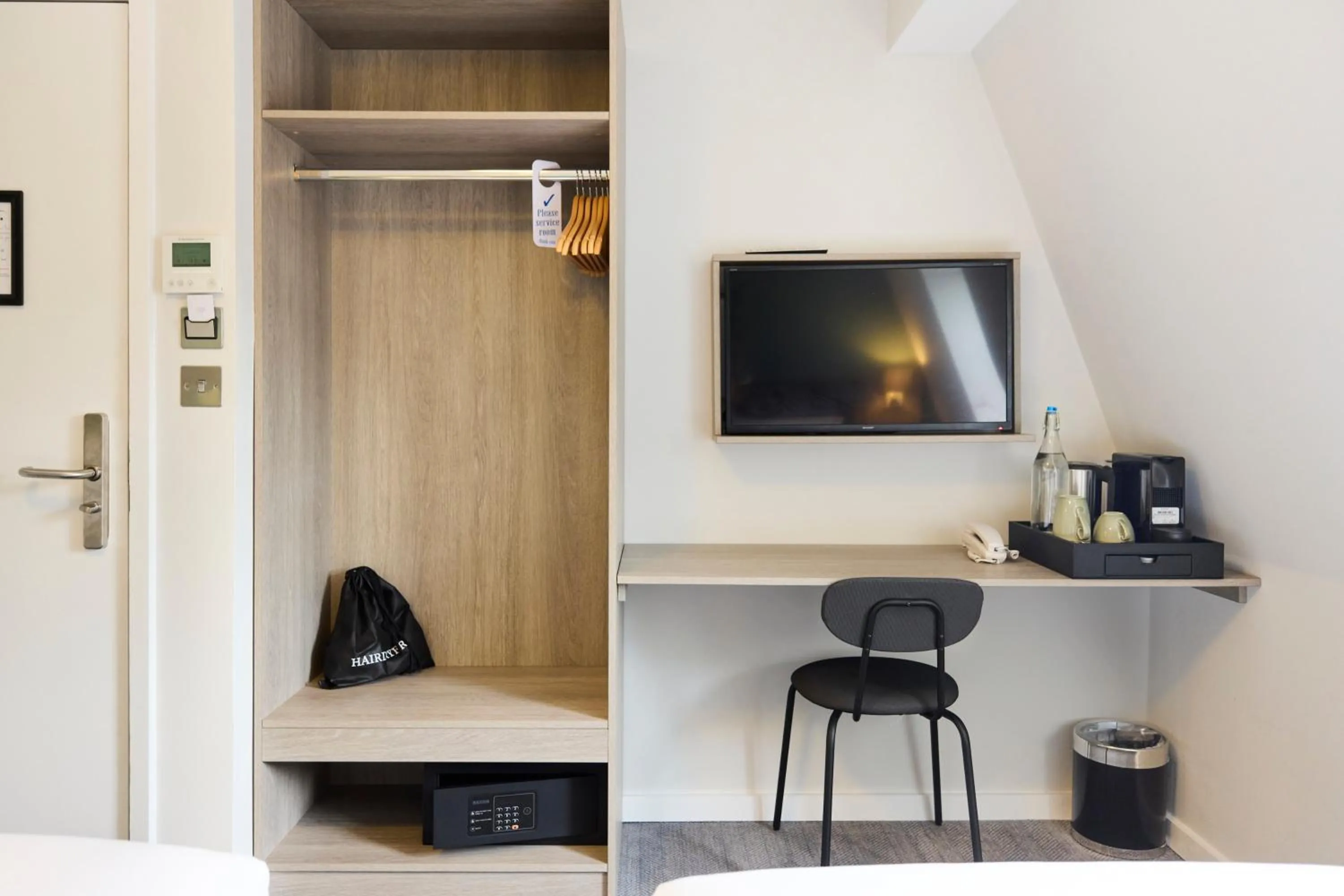 TV and multimedia in Prince William Hotel