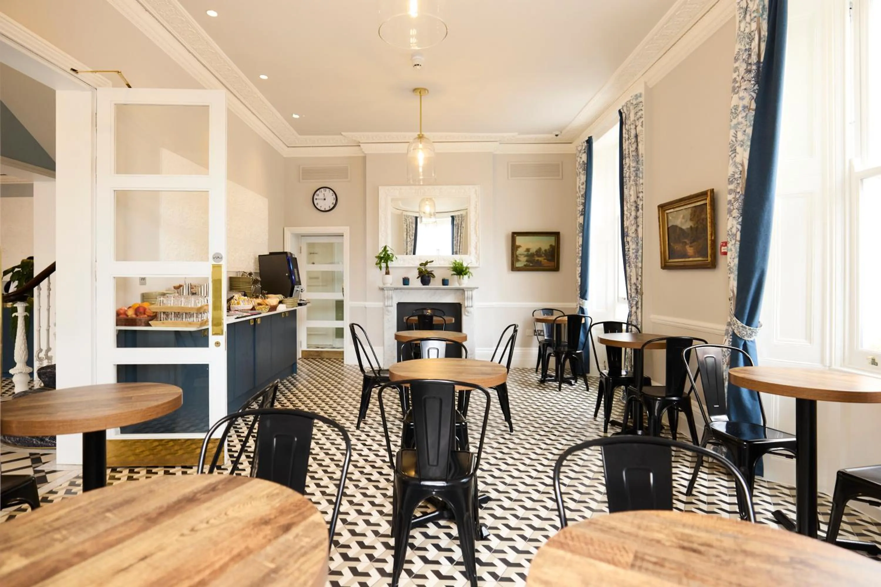 Dining area in Prince William Hotel