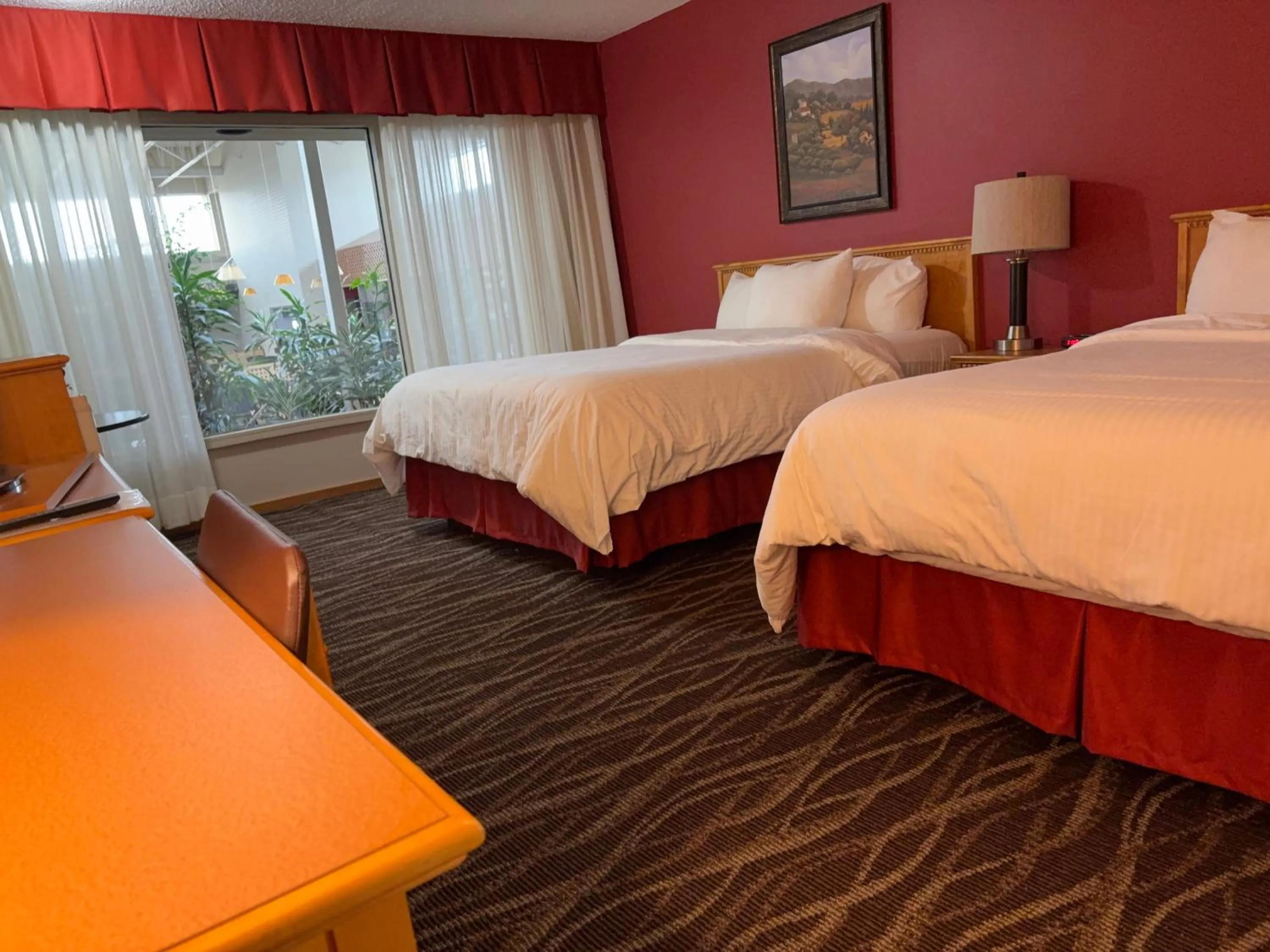 Restaurant/places to eat, Bed in Westlock Inn & Conference Centre