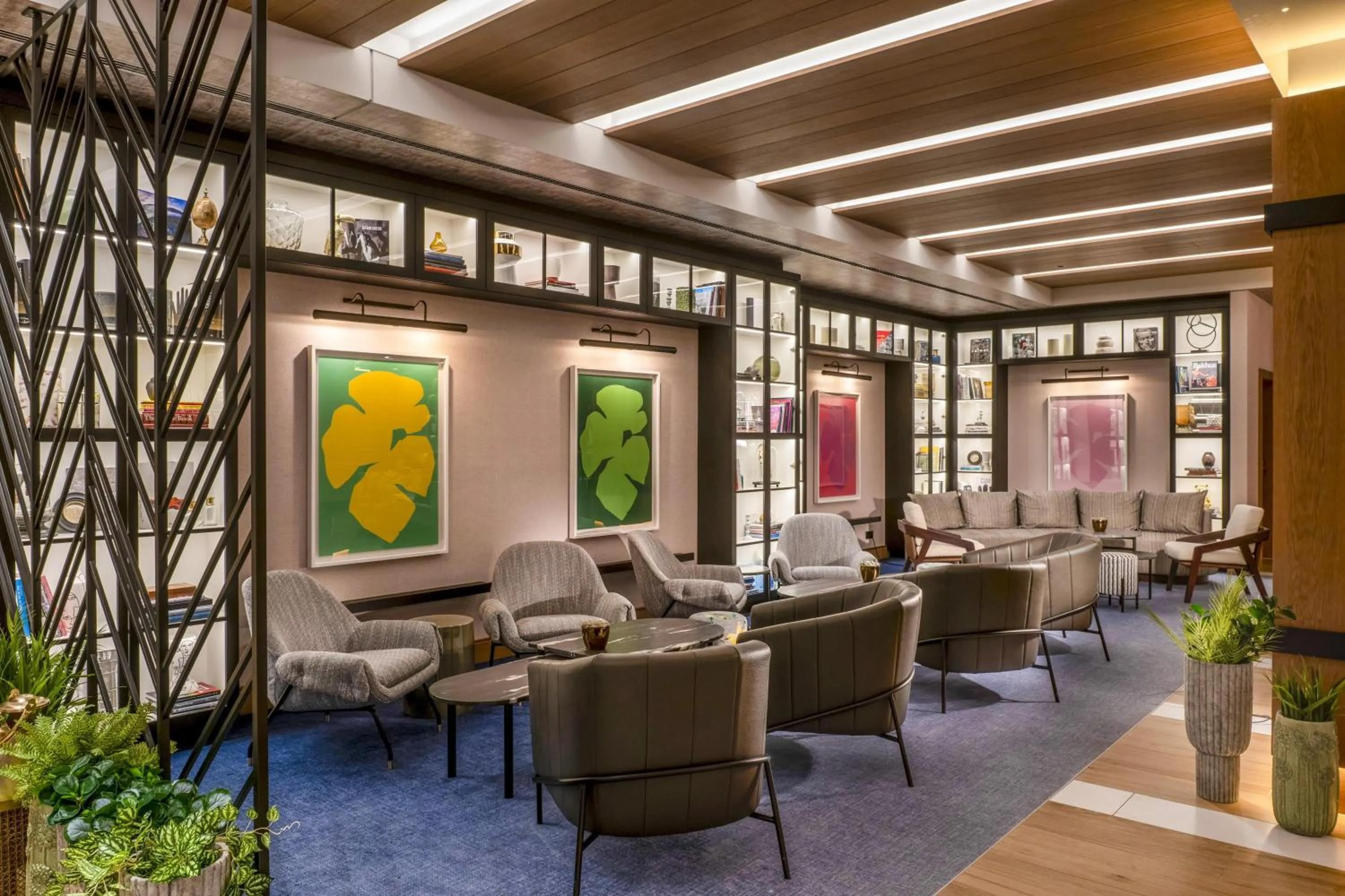 Lobby or reception in DoubleTree by Hilton Berlin Ku'damm