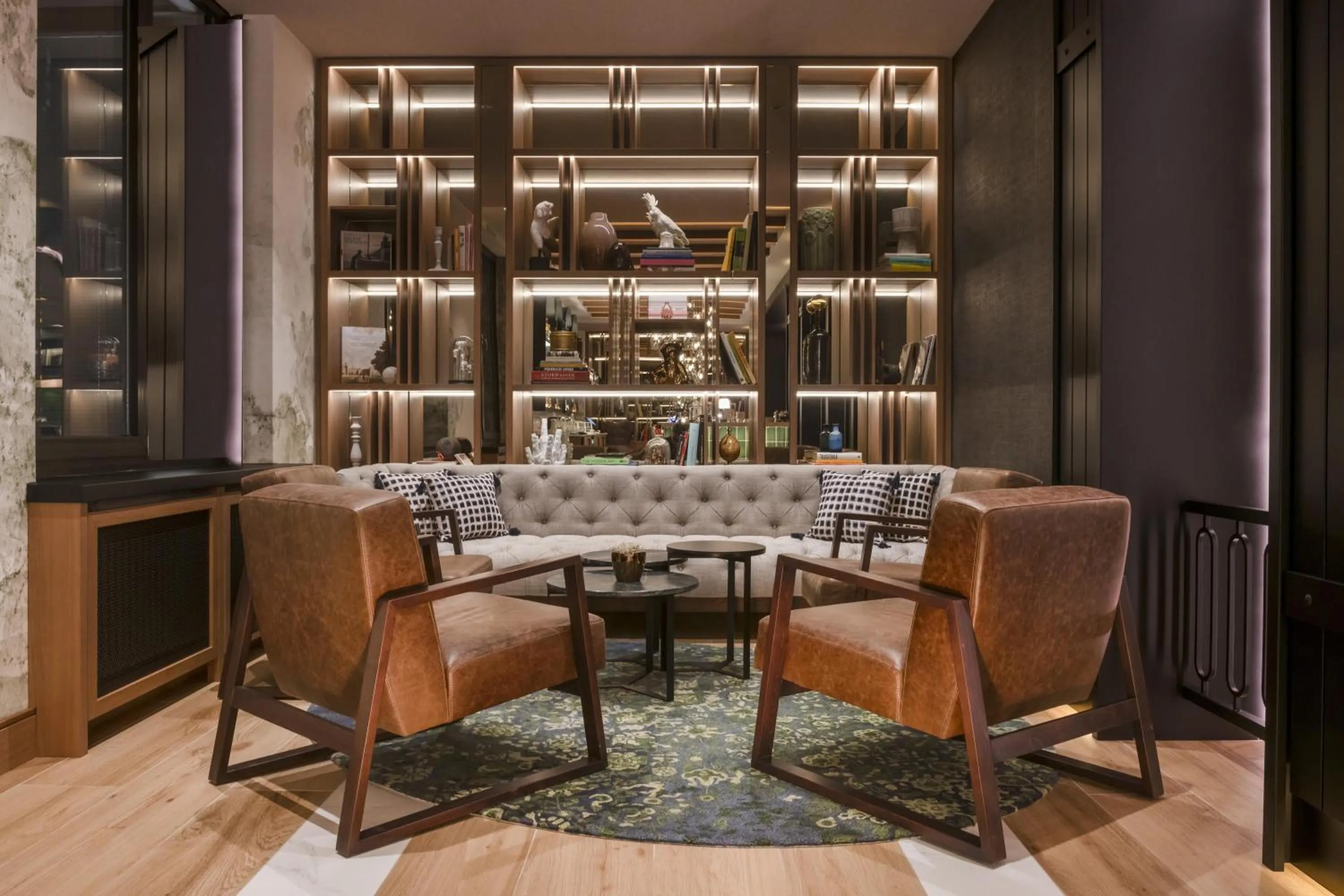 Lounge or bar in DoubleTree by Hilton Berlin Ku'damm