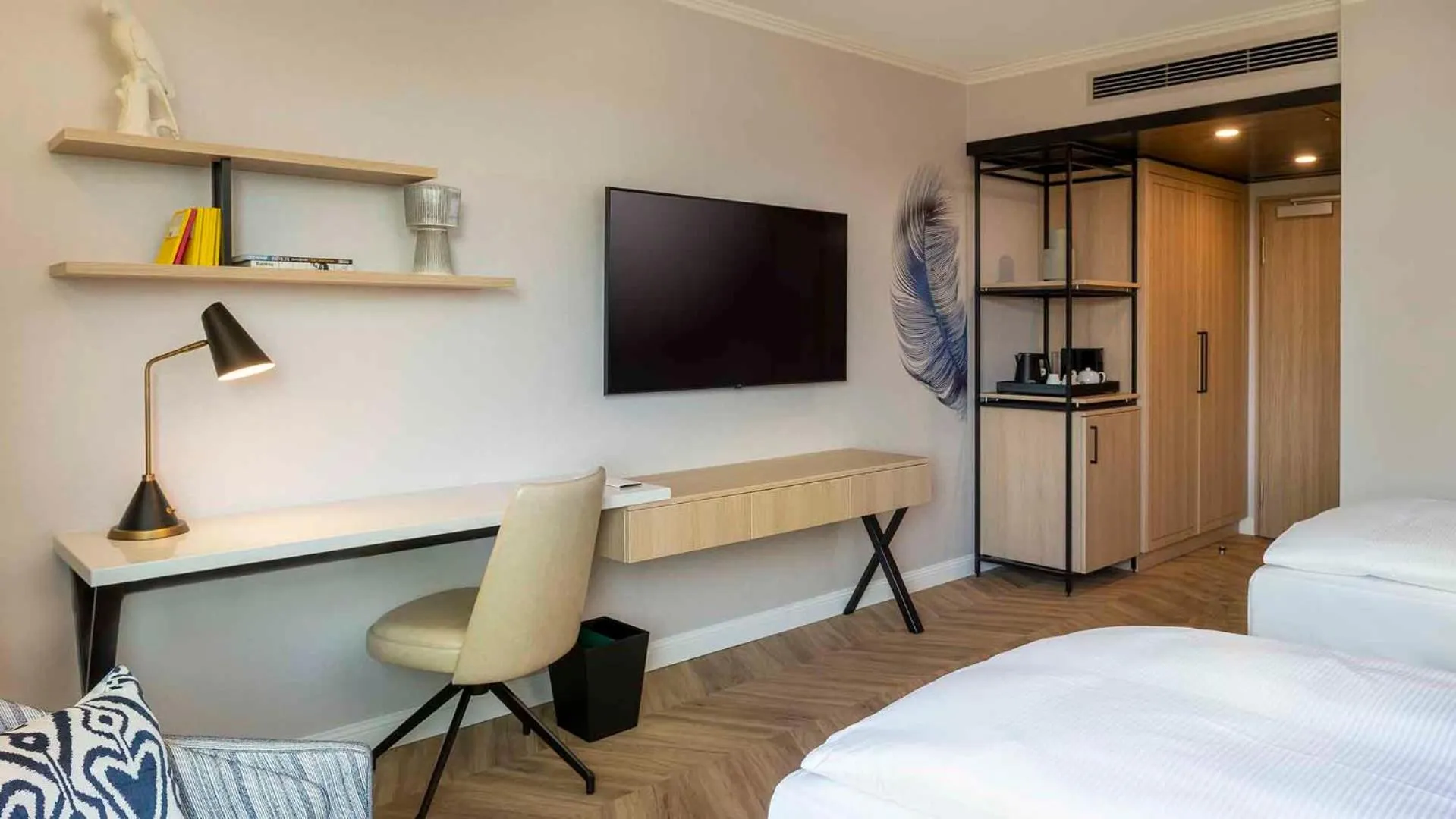 Bedroom, Bed in DoubleTree by Hilton Berlin Ku'damm