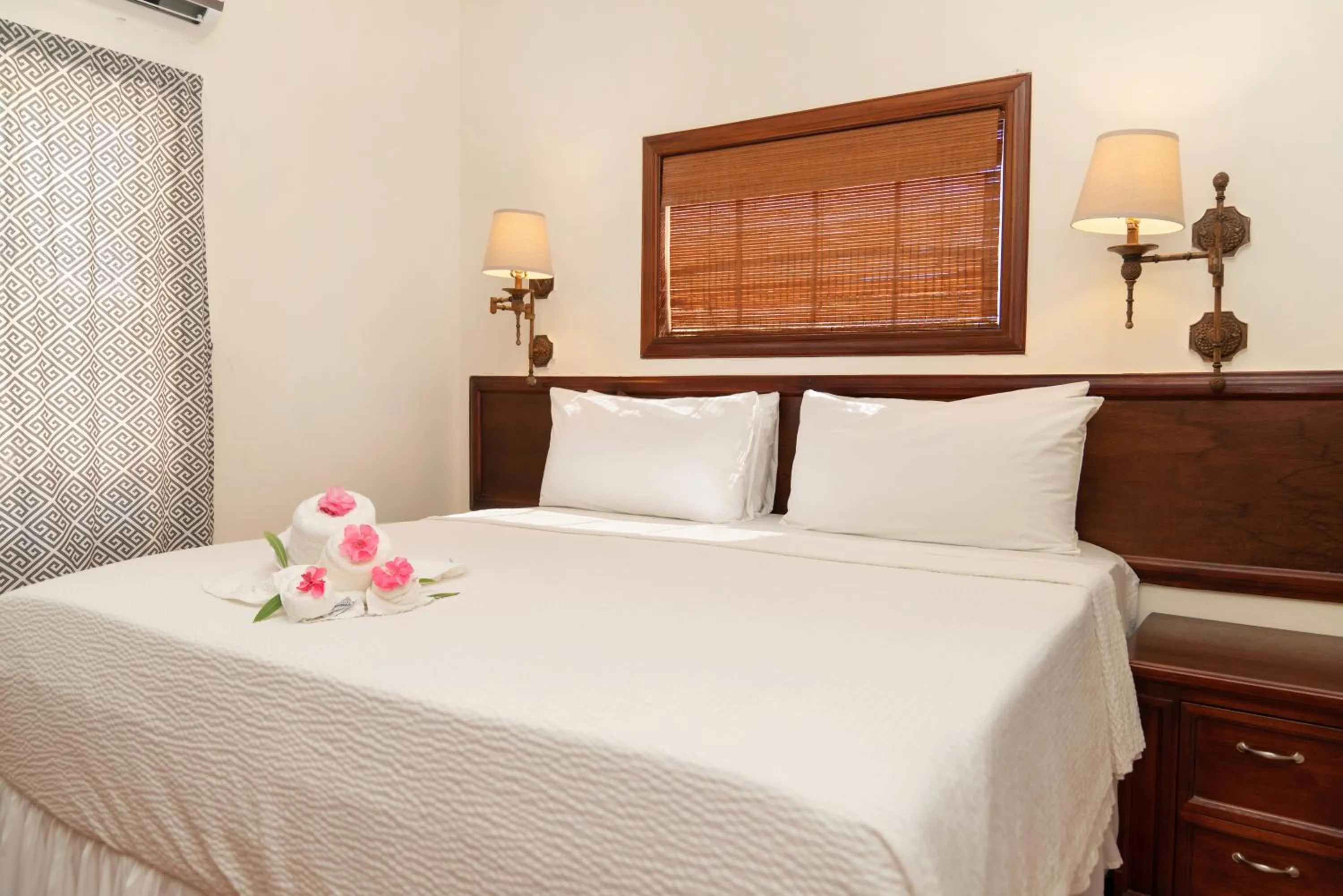 Bed in X'tan Ha- The Waterfront