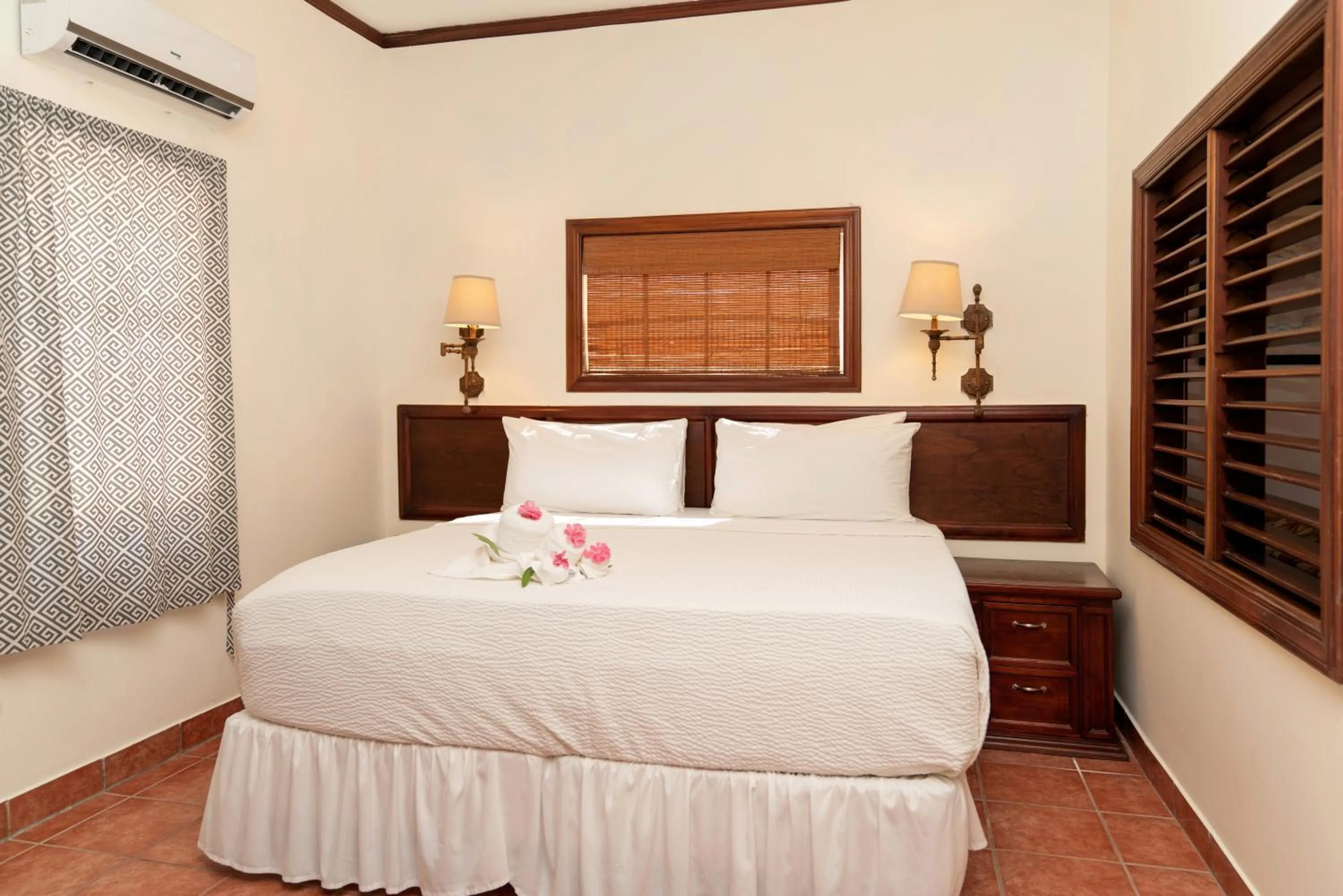 Bed in X'tan Ha- The Waterfront