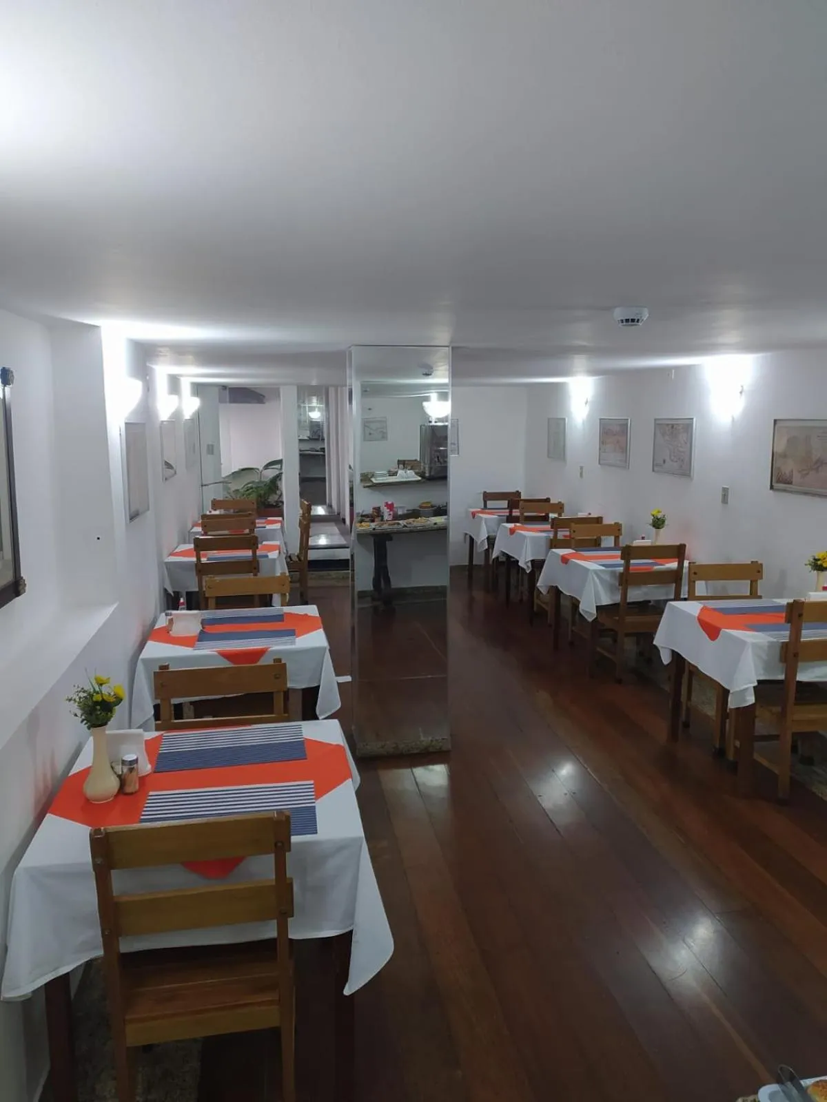 Restaurant/places to eat in Dublin Hotel