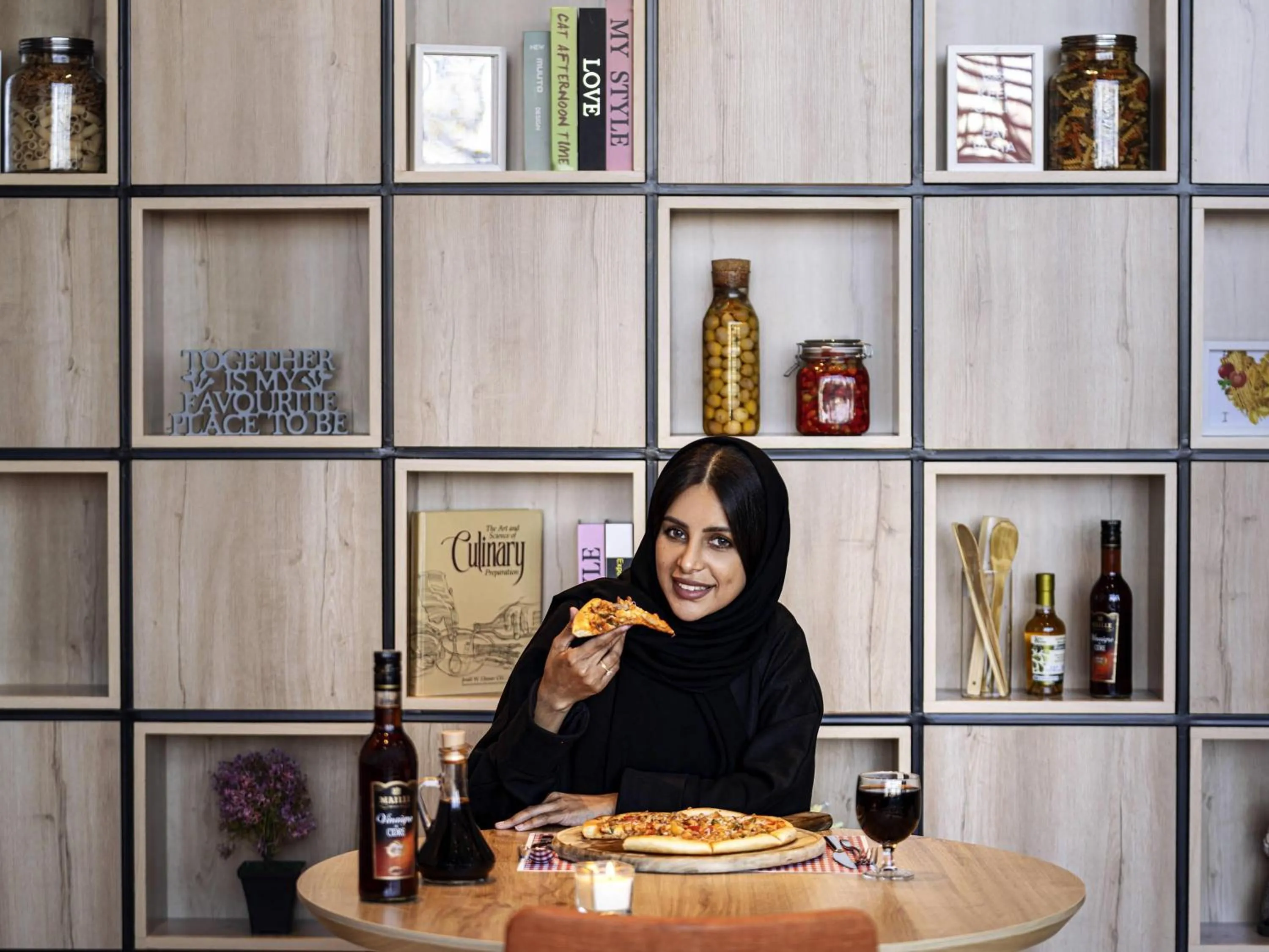 Restaurant/places to eat in ibis Jeddah City Center