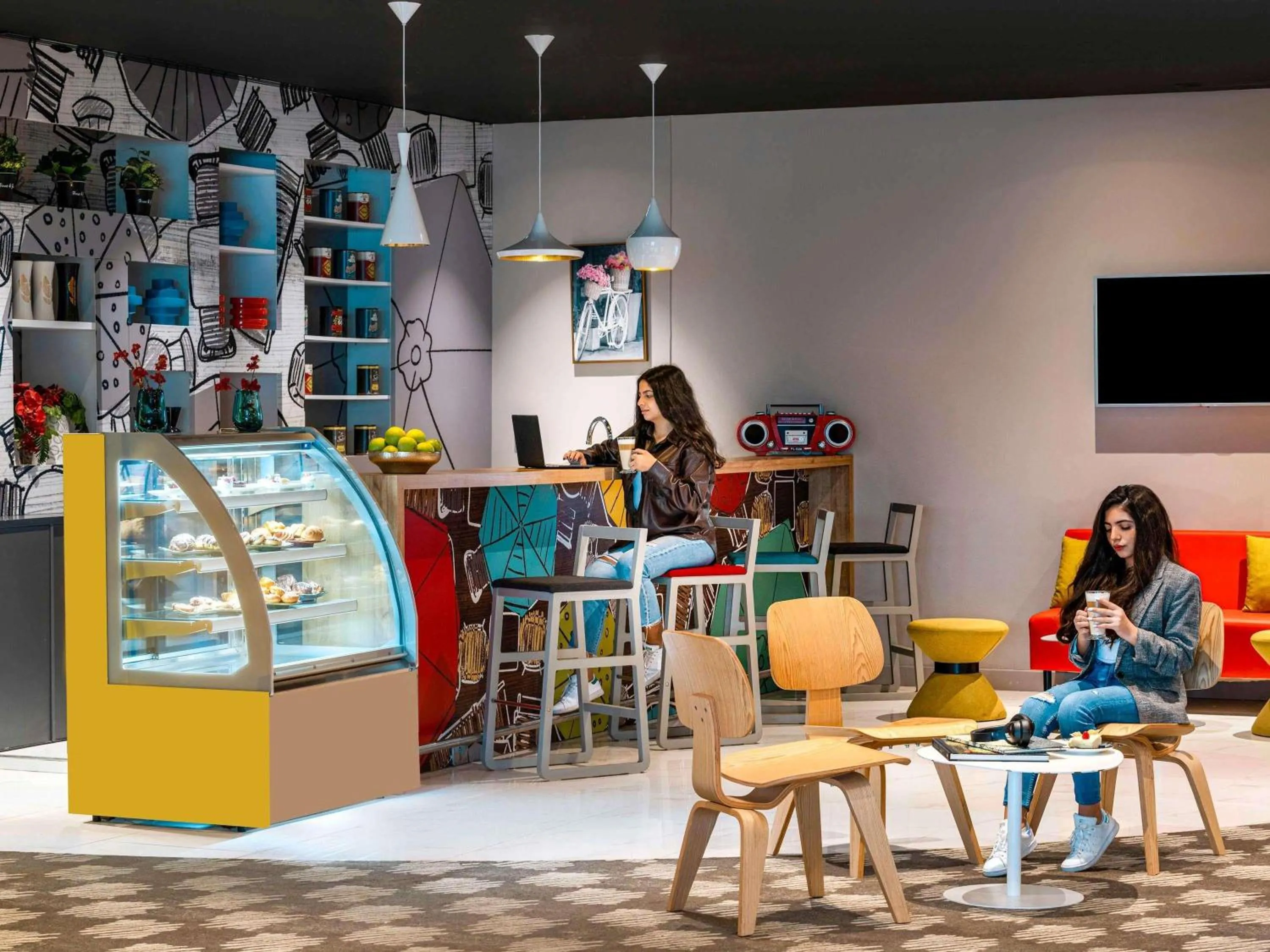 Restaurant/places to eat in ibis Jeddah City Center