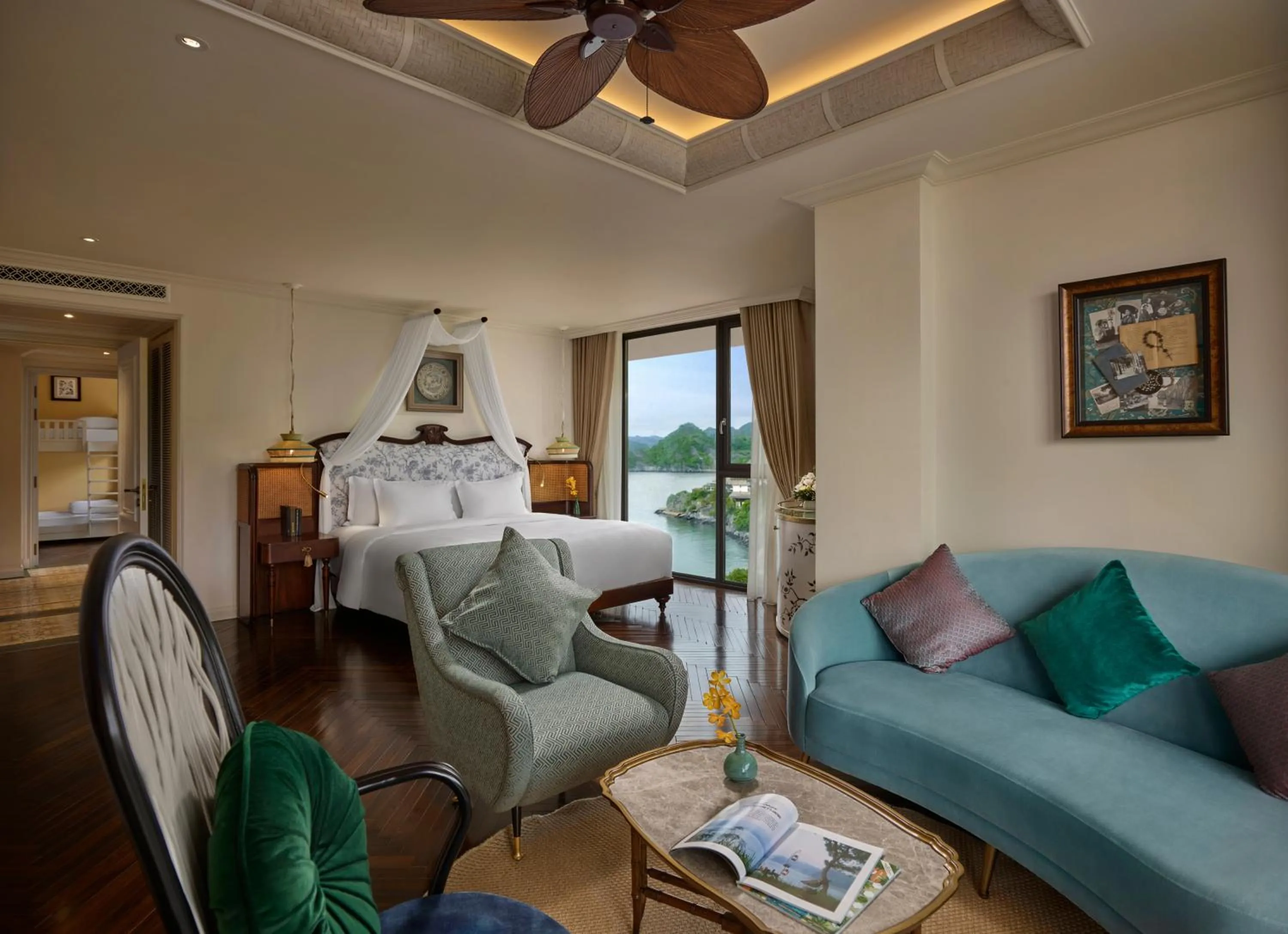 Seating area in Hôtel Perle d'Orient Cat Ba - MGallery