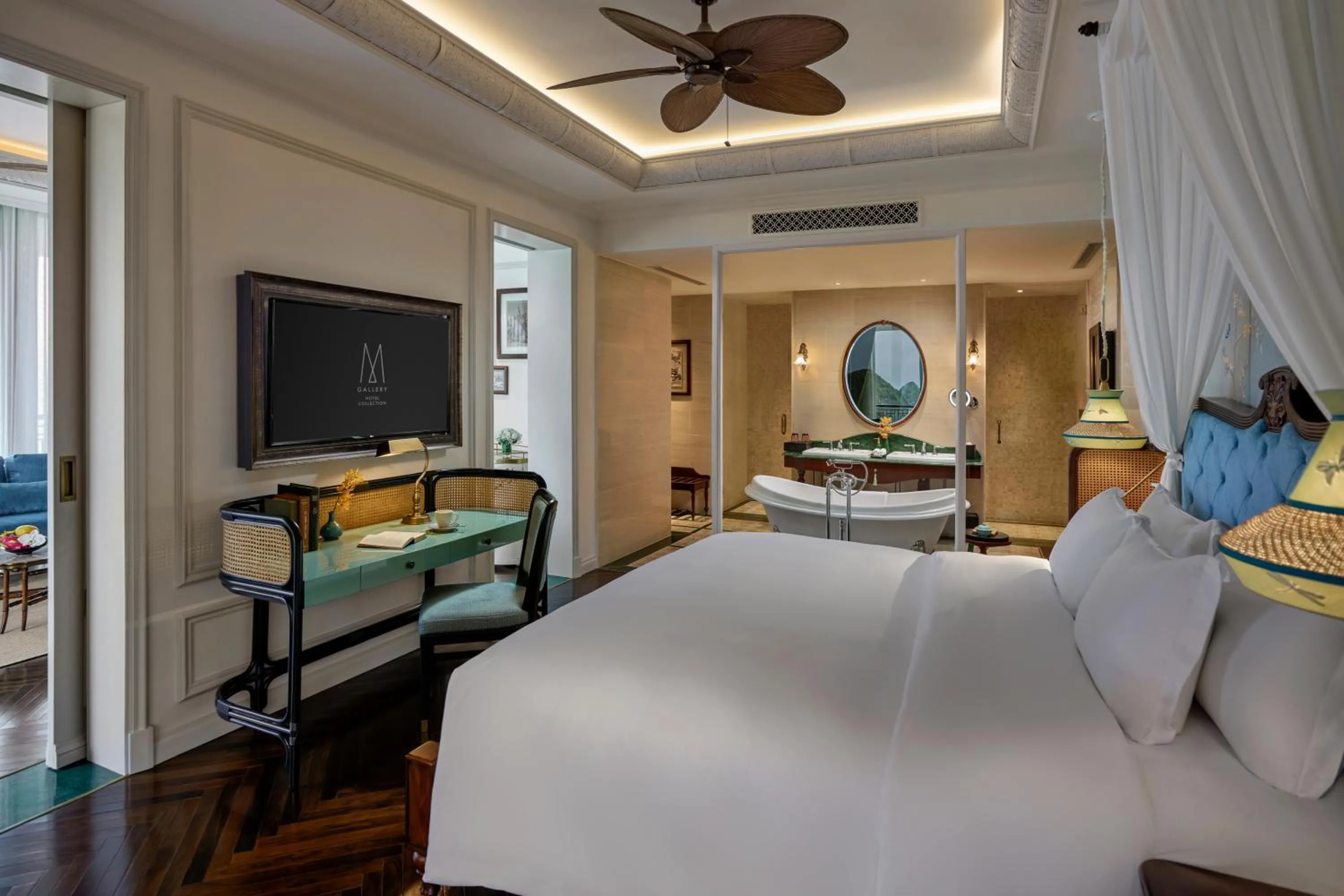 Bedroom, Bed in Hôtel Perle d'Orient Cat Ba - MGallery