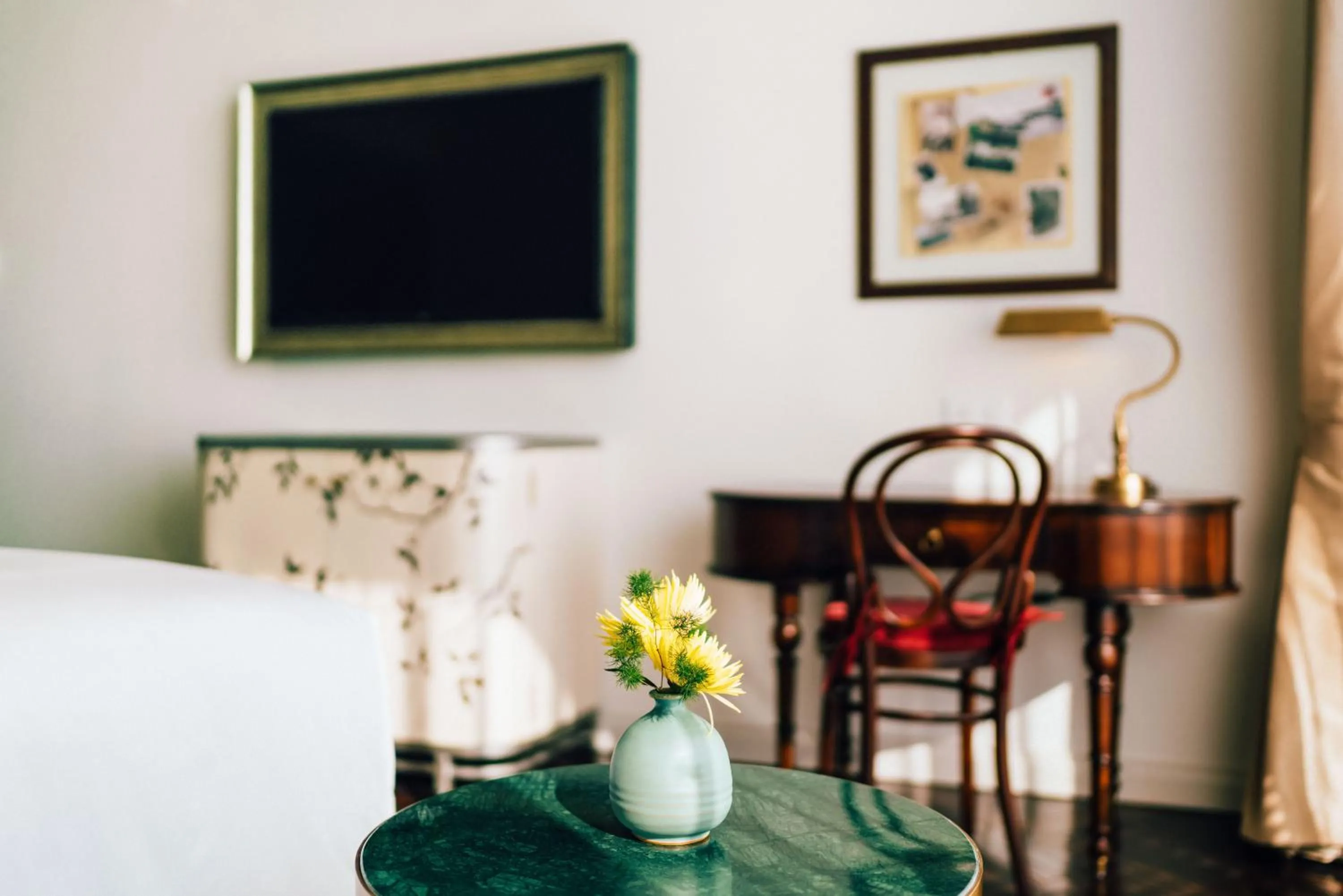 Bedroom, Bed in Hôtel Perle d'Orient Cat Ba - MGallery