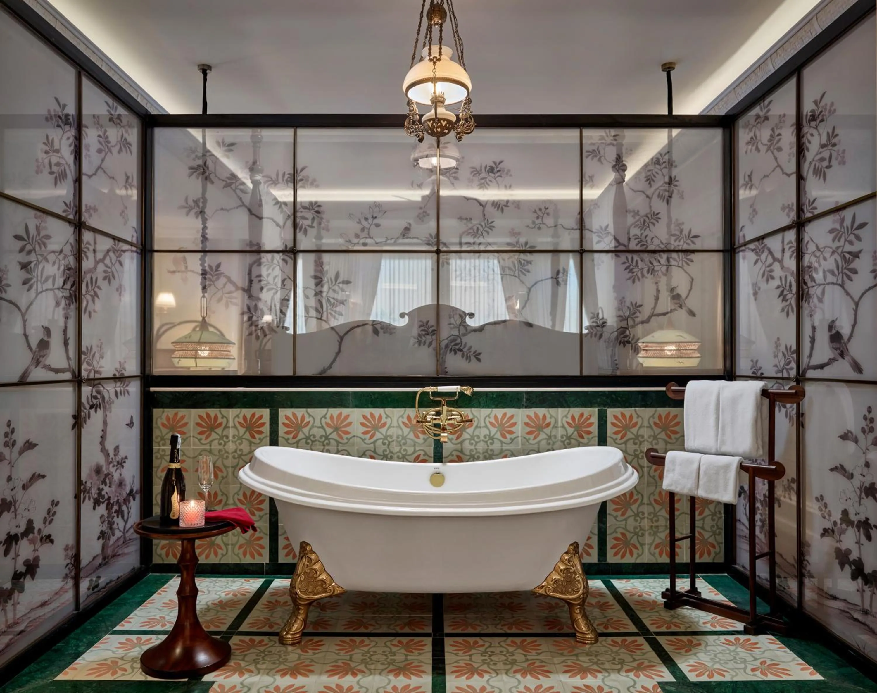 Bathroom in Hôtel Perle d'Orient Cat Ba - MGallery