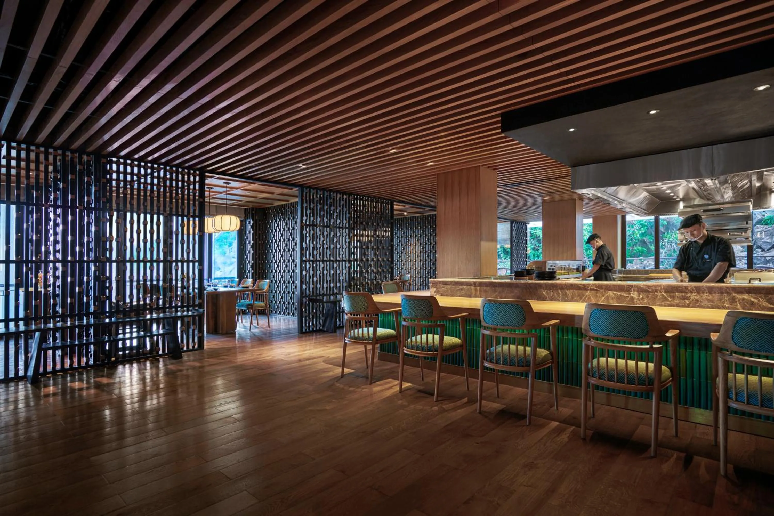 Restaurant/places to eat in Hôtel Perle d'Orient Cat Ba - MGallery