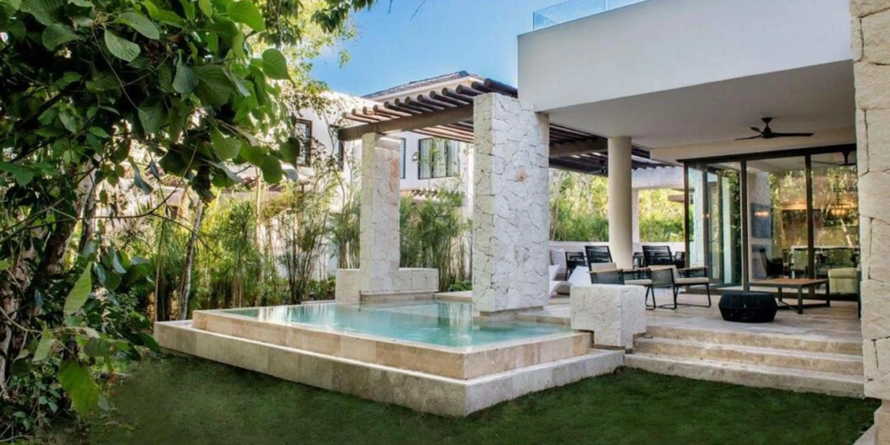 Patio in Fairmont Heritage Place Mayakoba