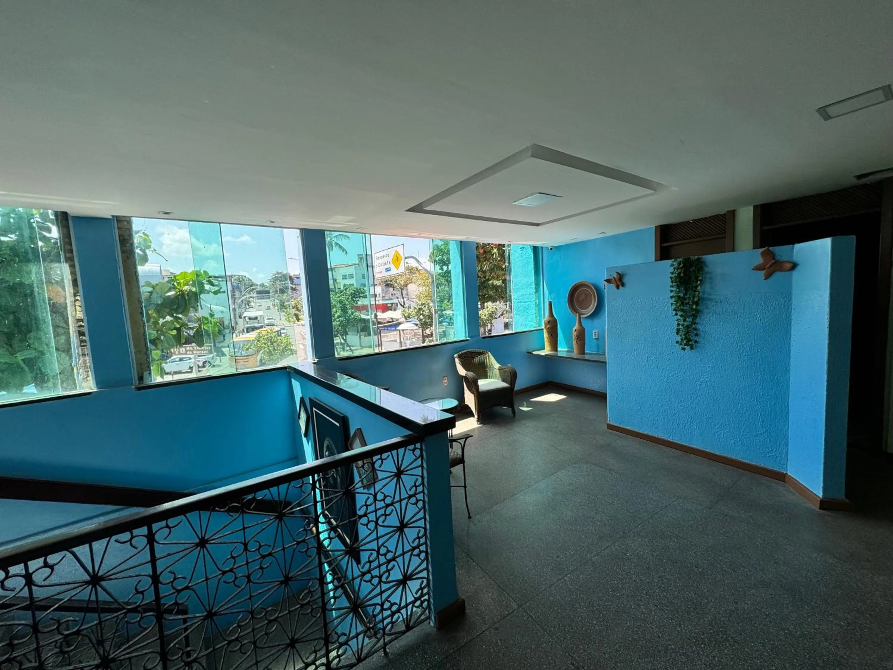 Seating area in Hotel Luar de Itapua