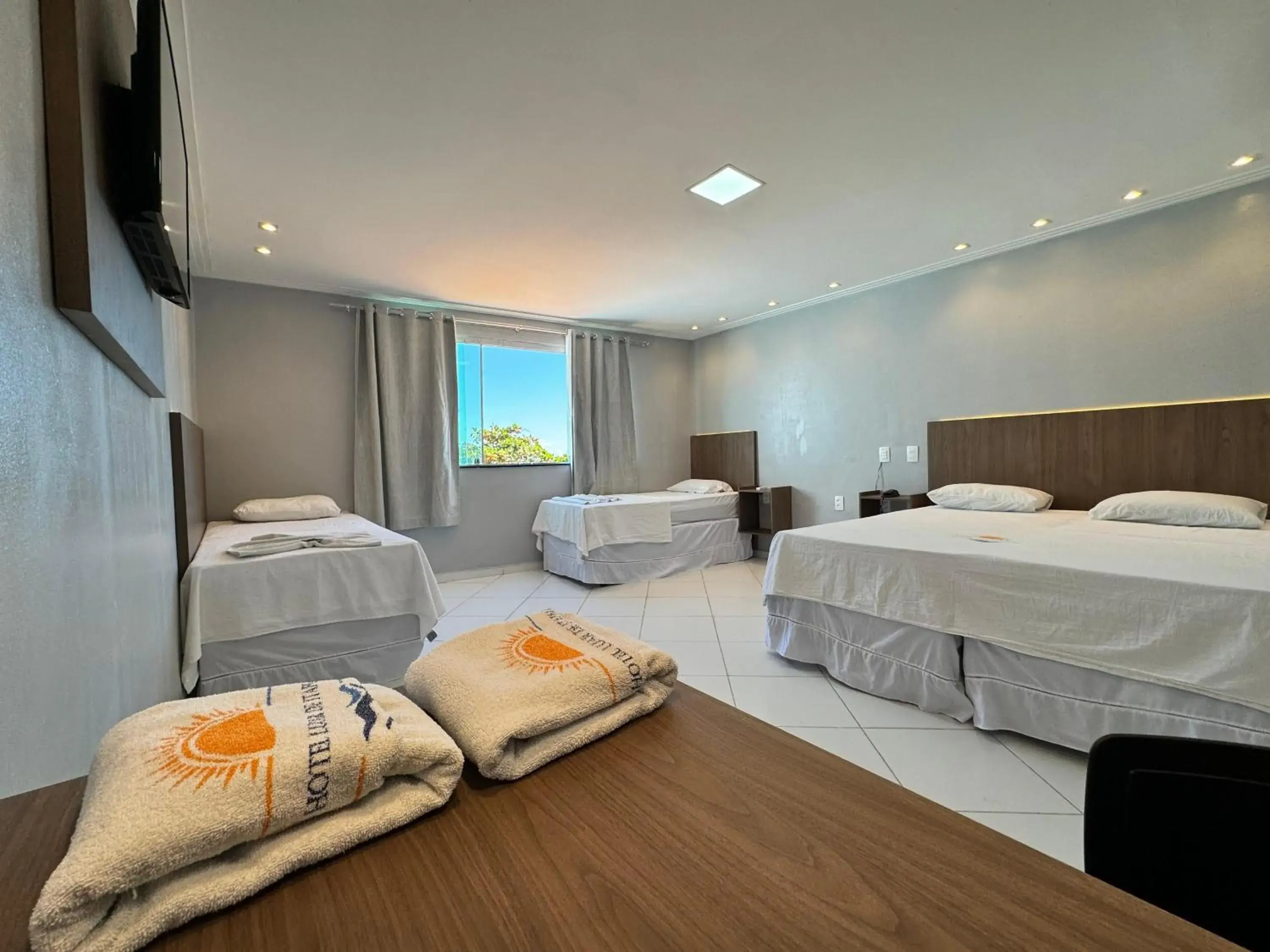 Quadruple Room with Sea View in Hotel Luar de Itapua Quadruple Room with Sea View in Hotel Luar de Itapua