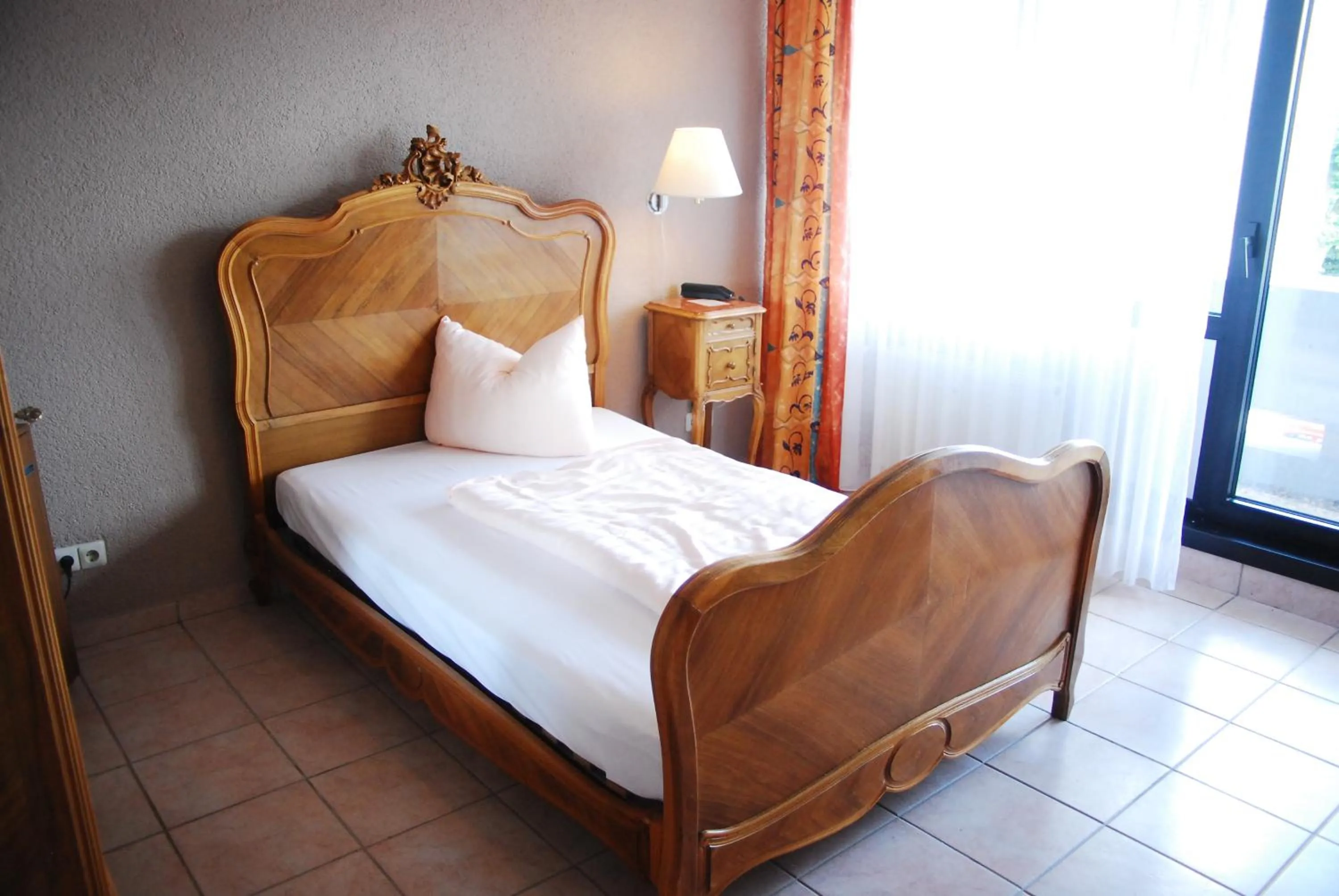 Photo of the whole room, Bed in Bawelsberger Hof