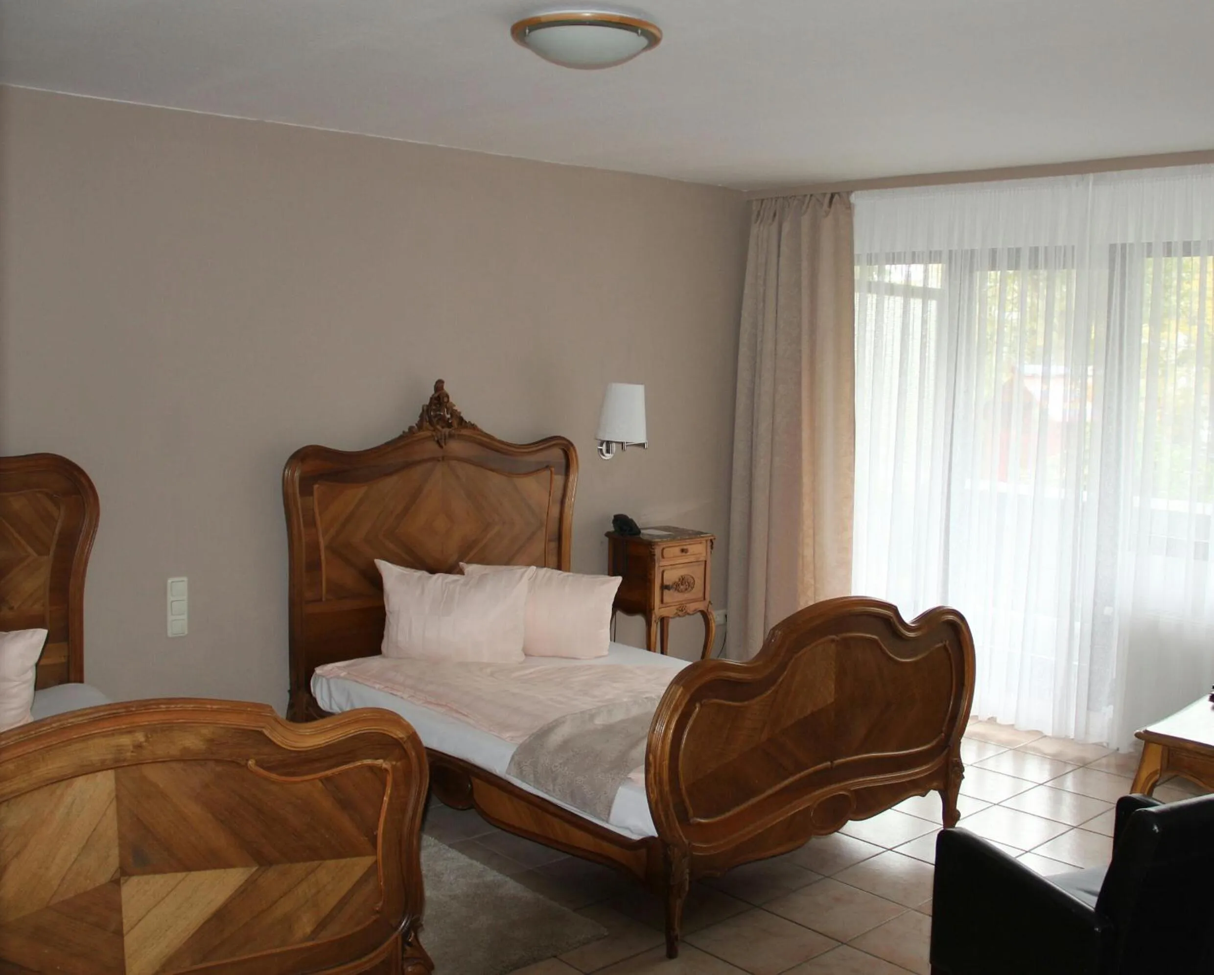 Photo of the whole room, Bed in Bawelsberger Hof