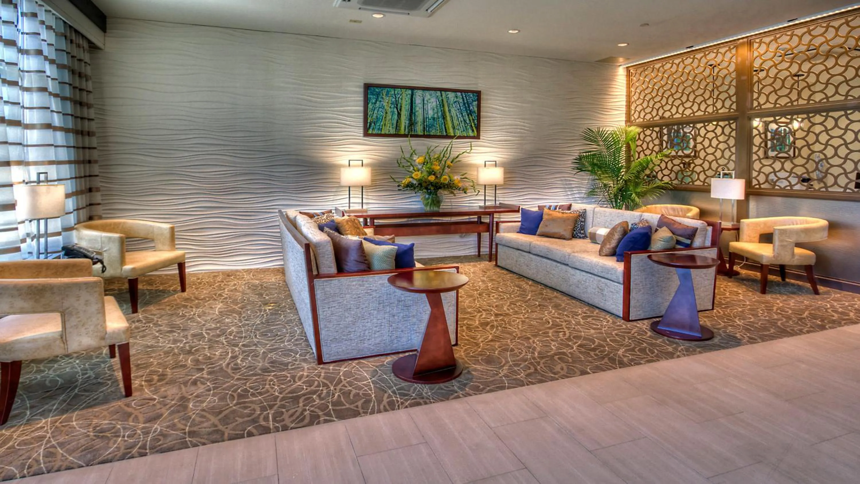 Property building in Holiday Inn & Suites Tupelo North by IHG