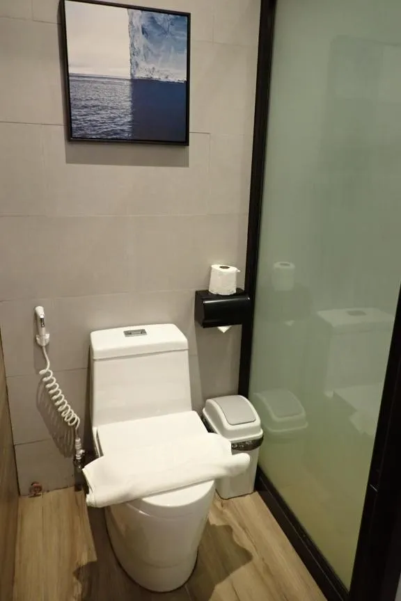 Toilet in Only Seed Resort 欧芮希度假酒店