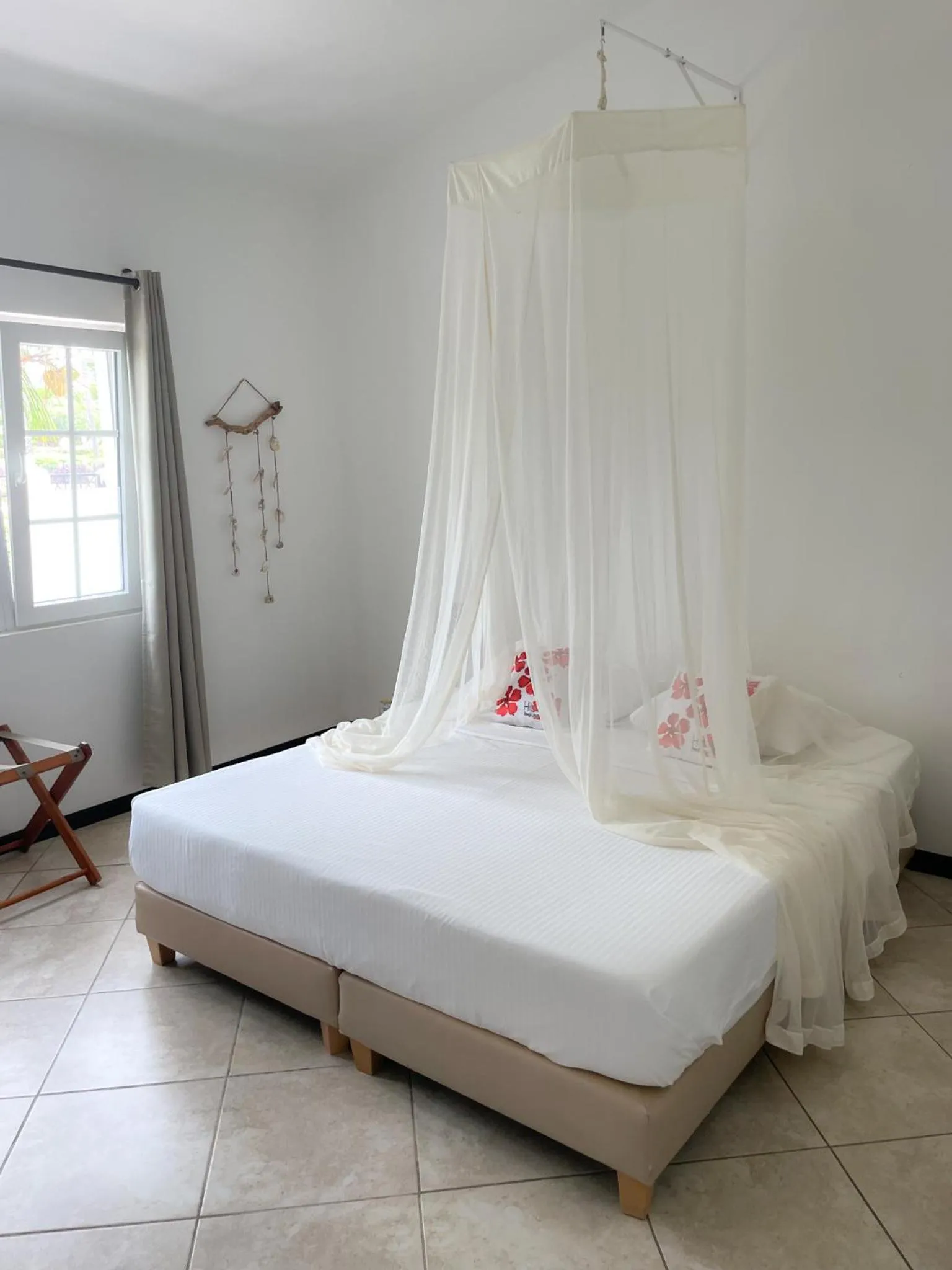 Property building, Bed in Hibiscus Beach House