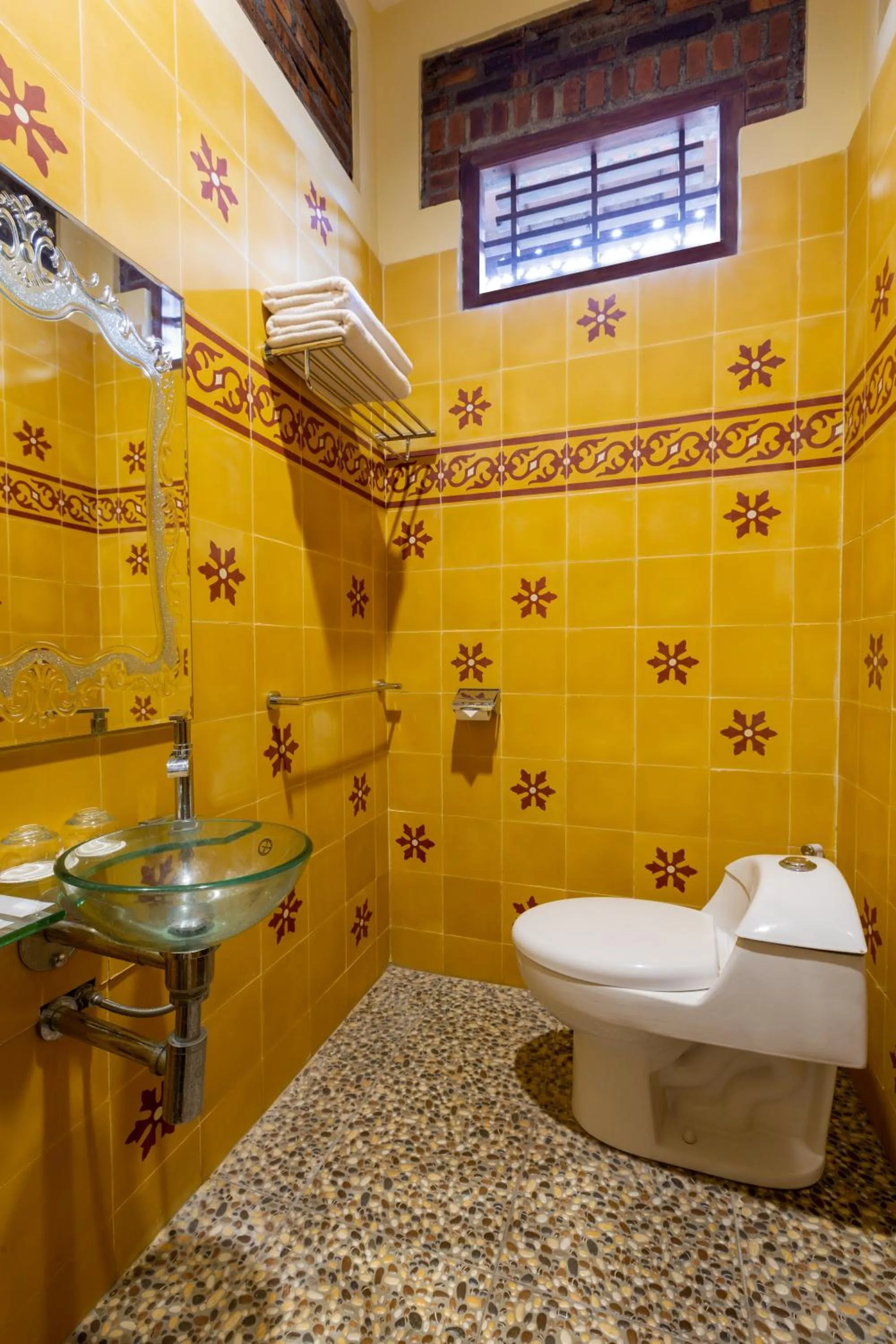 Toilet in Bale Devata Resort