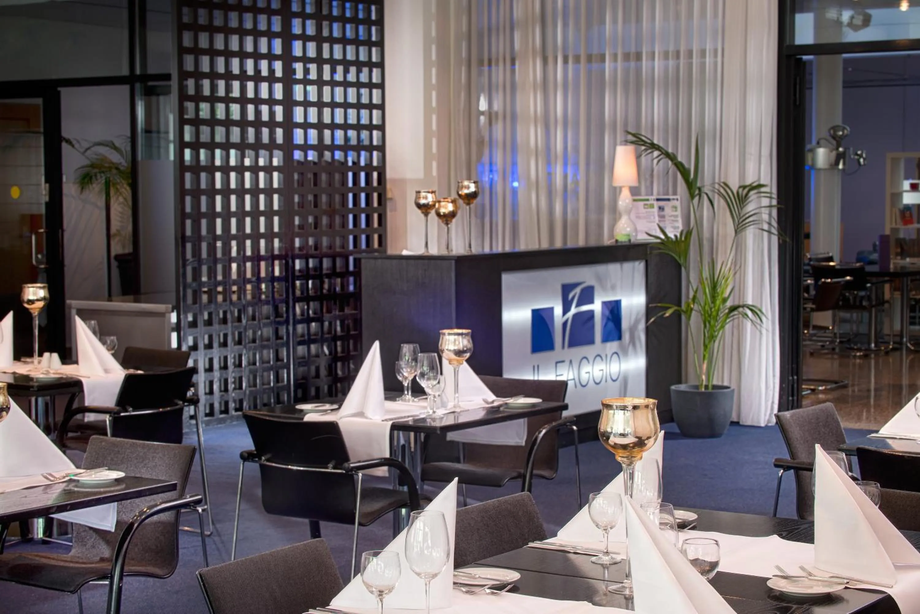 Restaurant/places to eat in Holiday Inn Berlin City-West by IHG