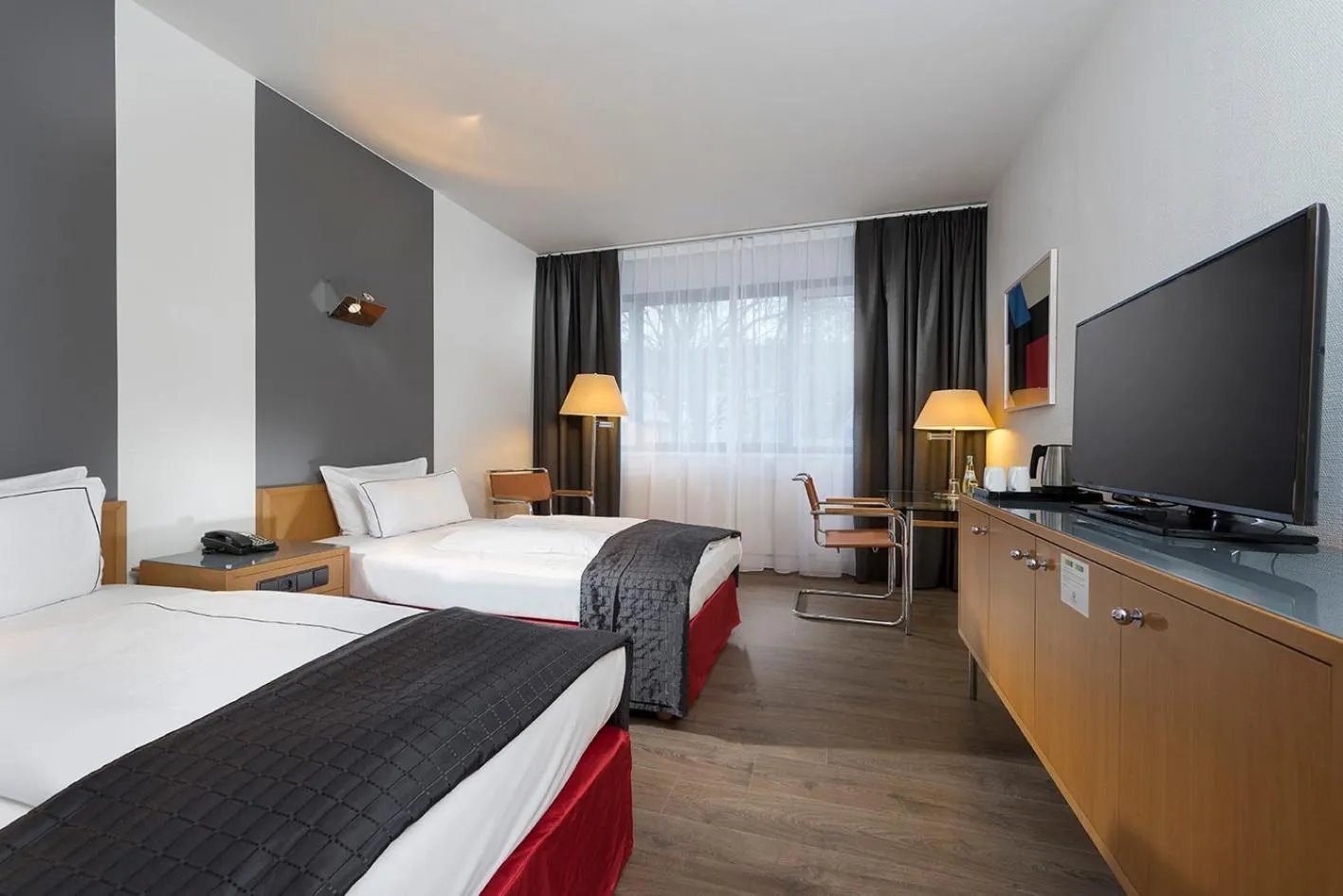 Photo of the whole room, Bed in Holiday Inn Berlin City-West by IHG