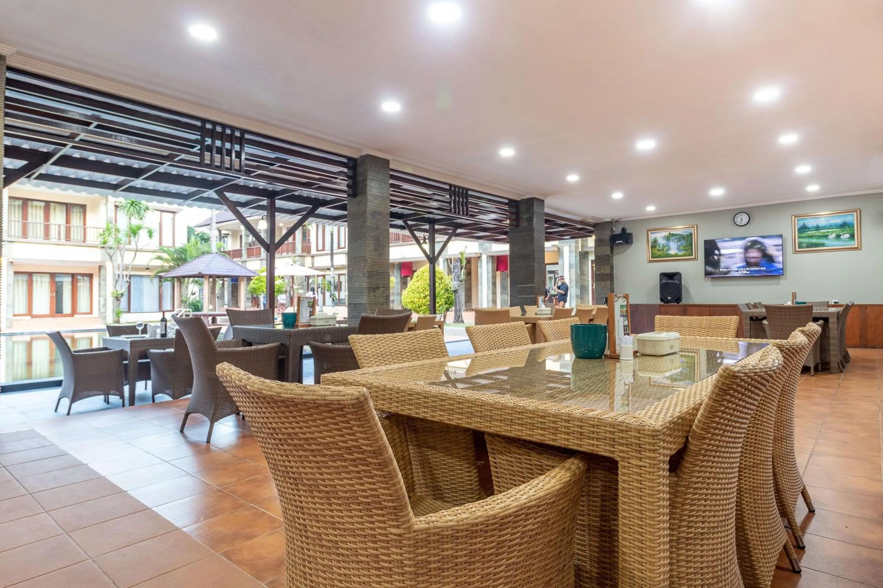 Restaurant/places to eat in Vidi Boutique Hotel