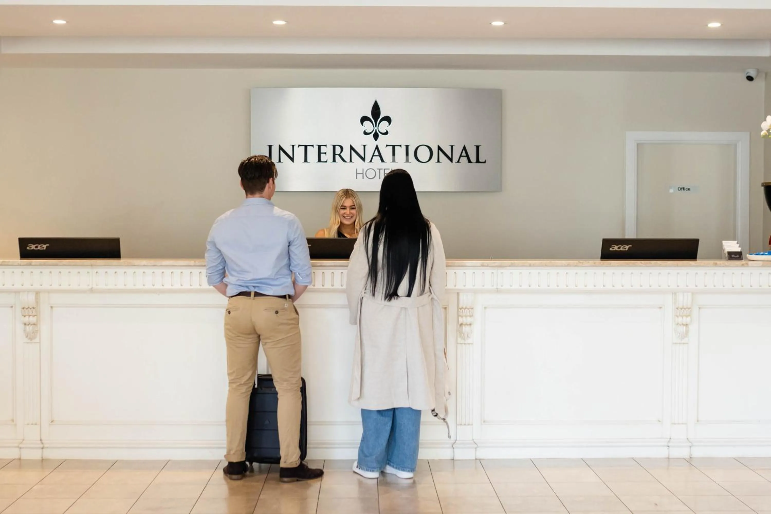 Lobby or reception in International Hotel Wagga Wagga