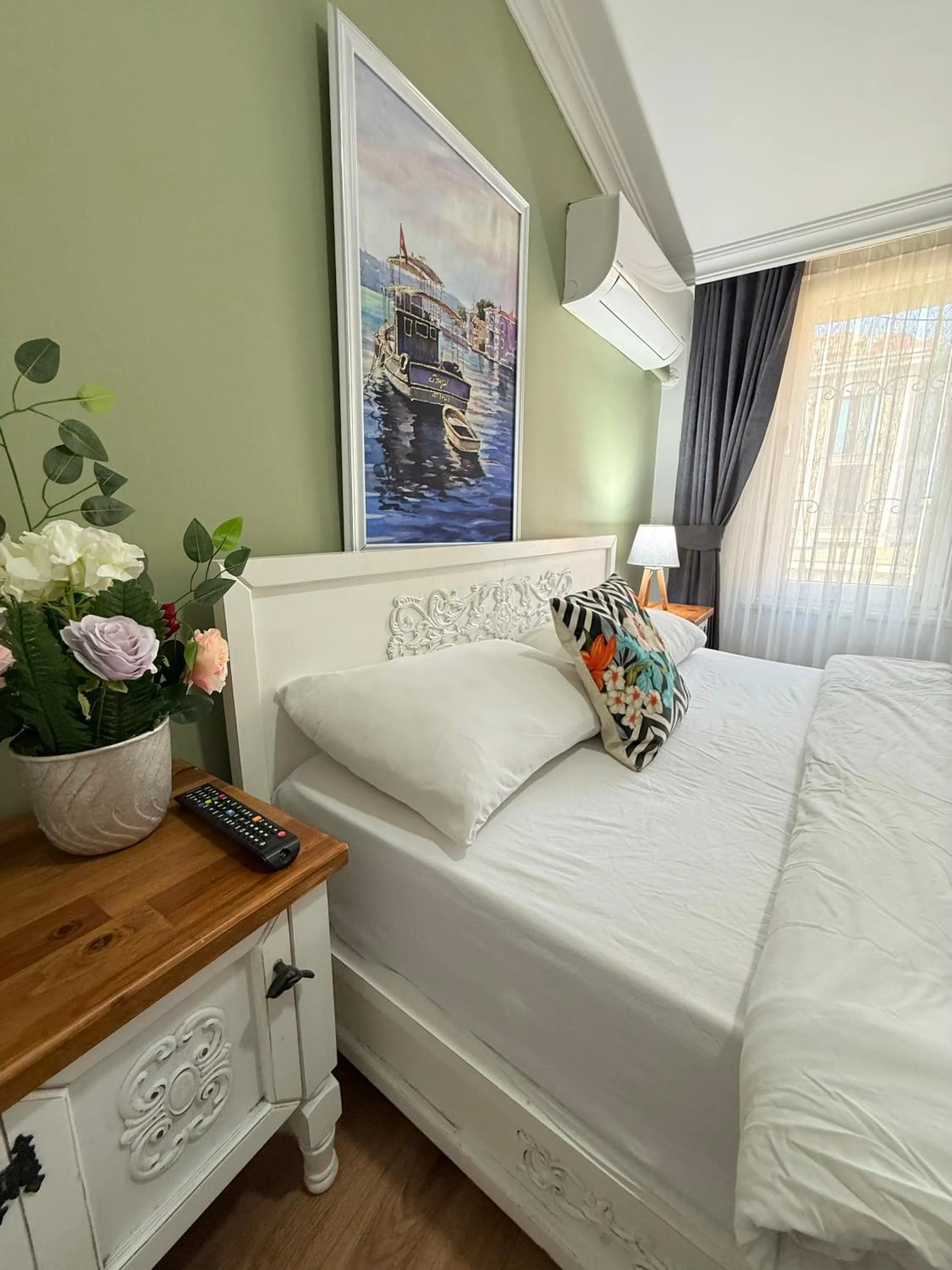 Bed in GV Suites Galata