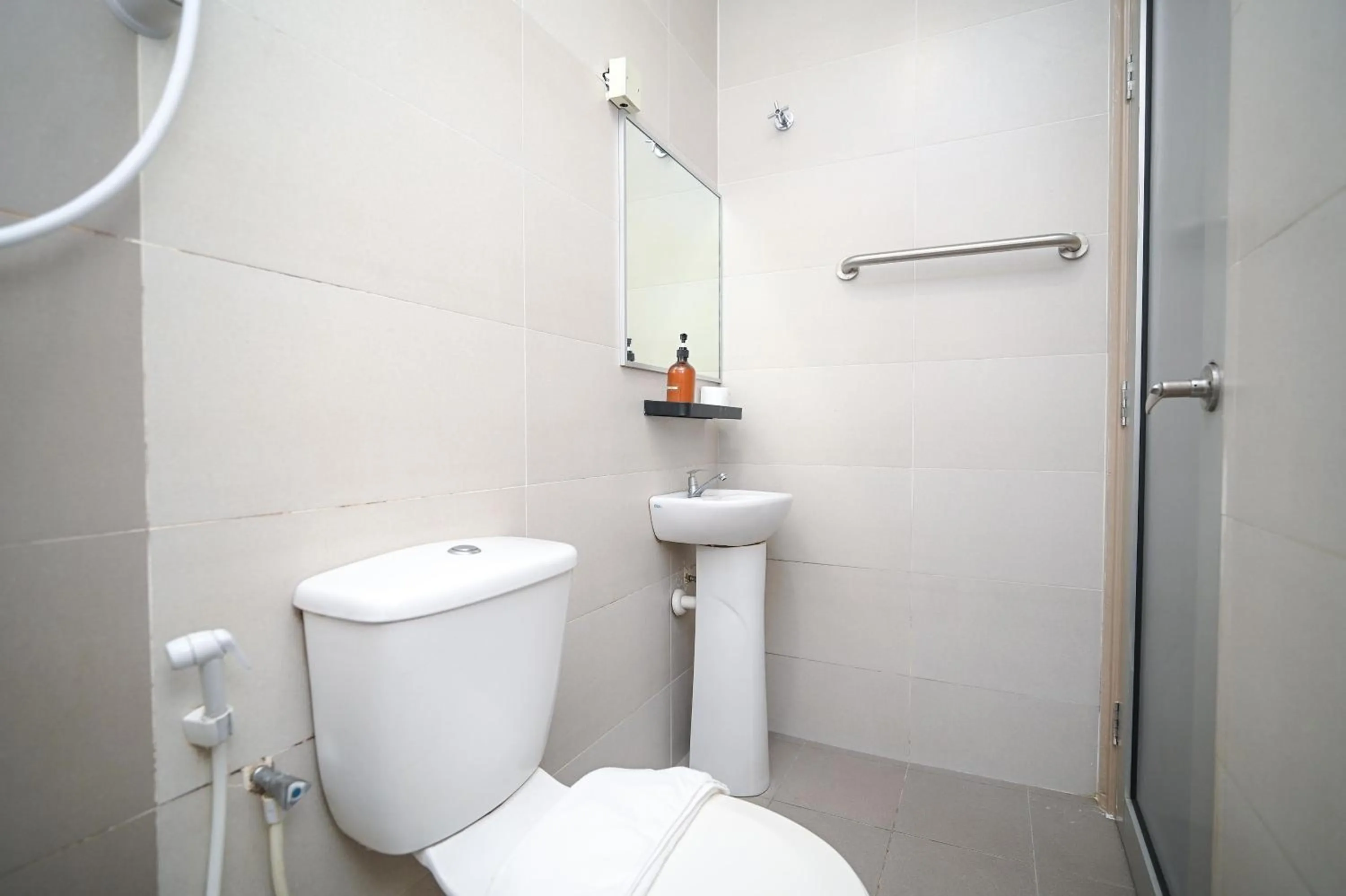 Swing & Pillows - KL Pekeliling formerly known as Swiss Cottage Hotel