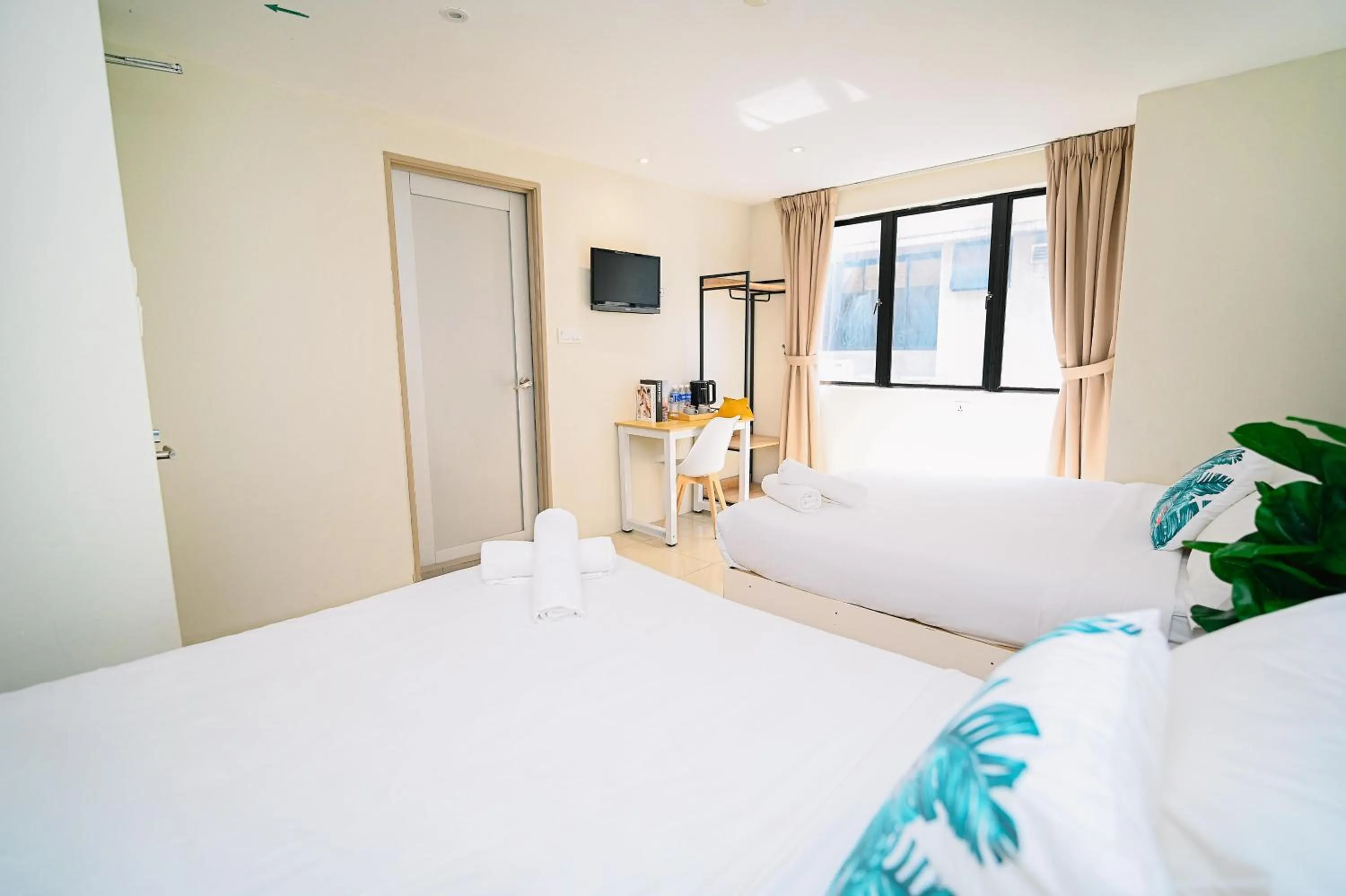 Bed in Swing & Pillows - KL Pekeliling formerly known as Swiss Cottage Hotel