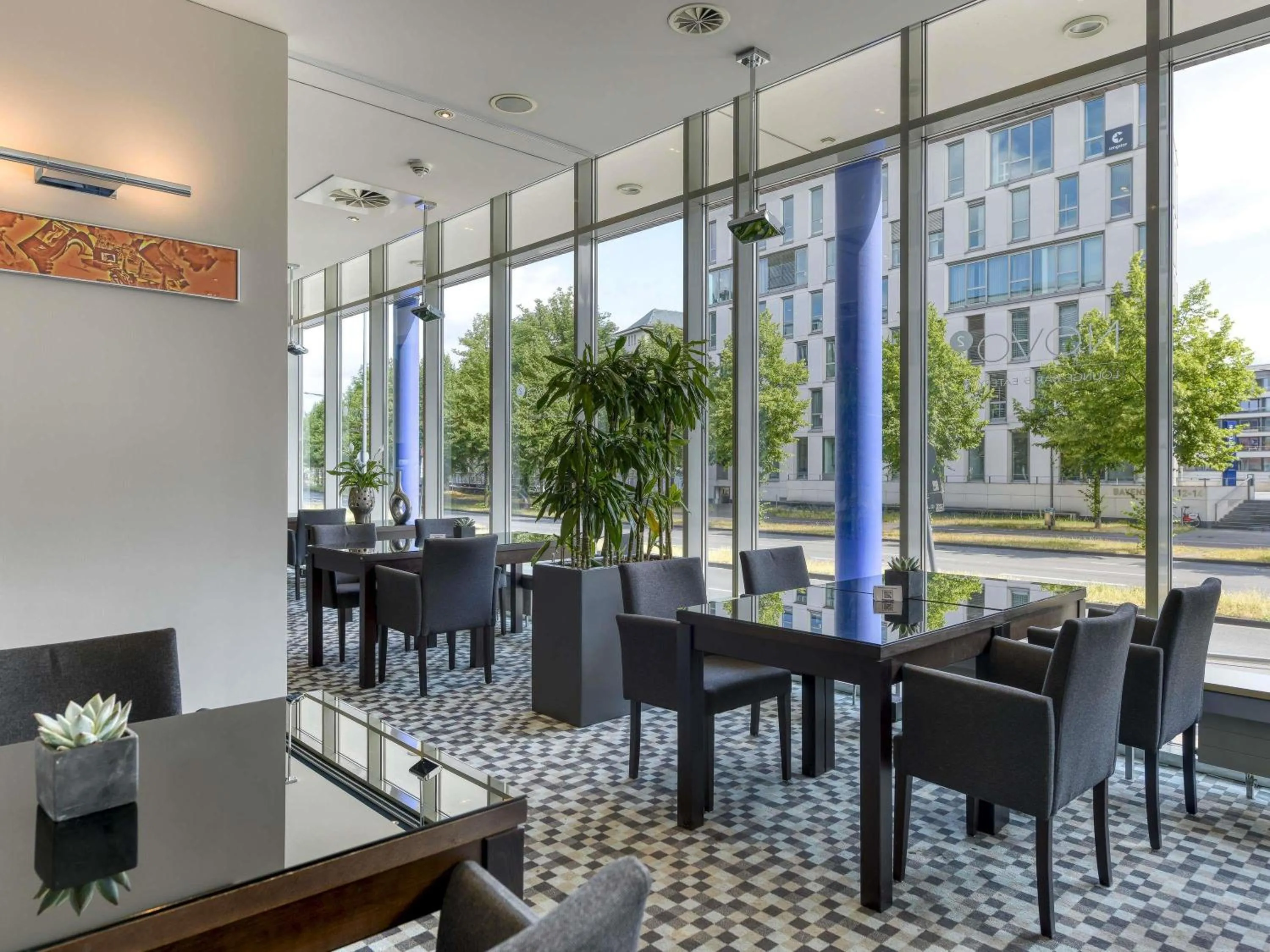 Restaurant/places to eat in Novotel Köln City