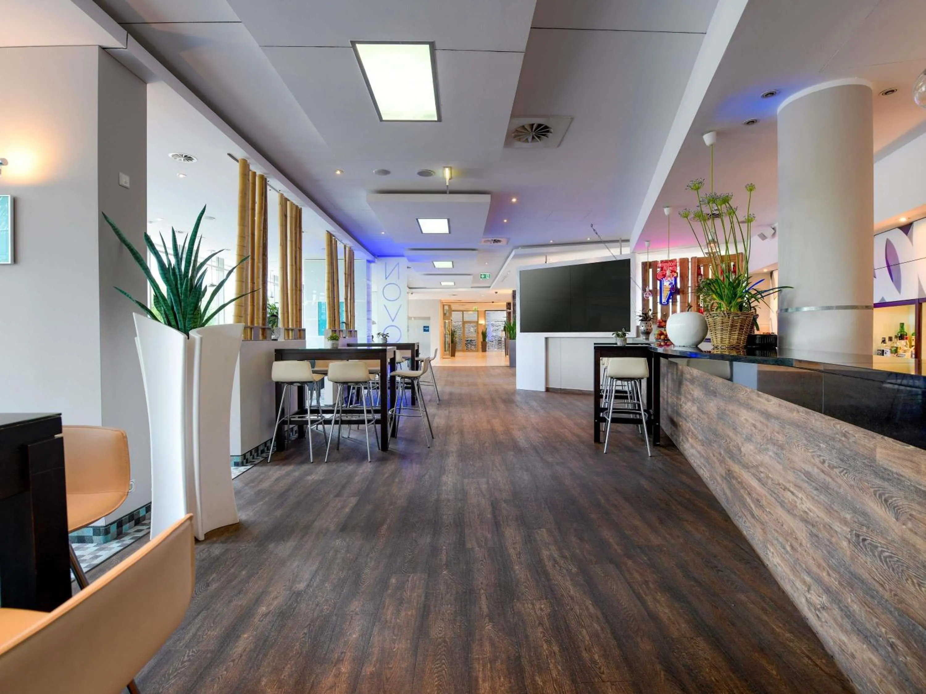 Lounge or bar in Novotel Köln City