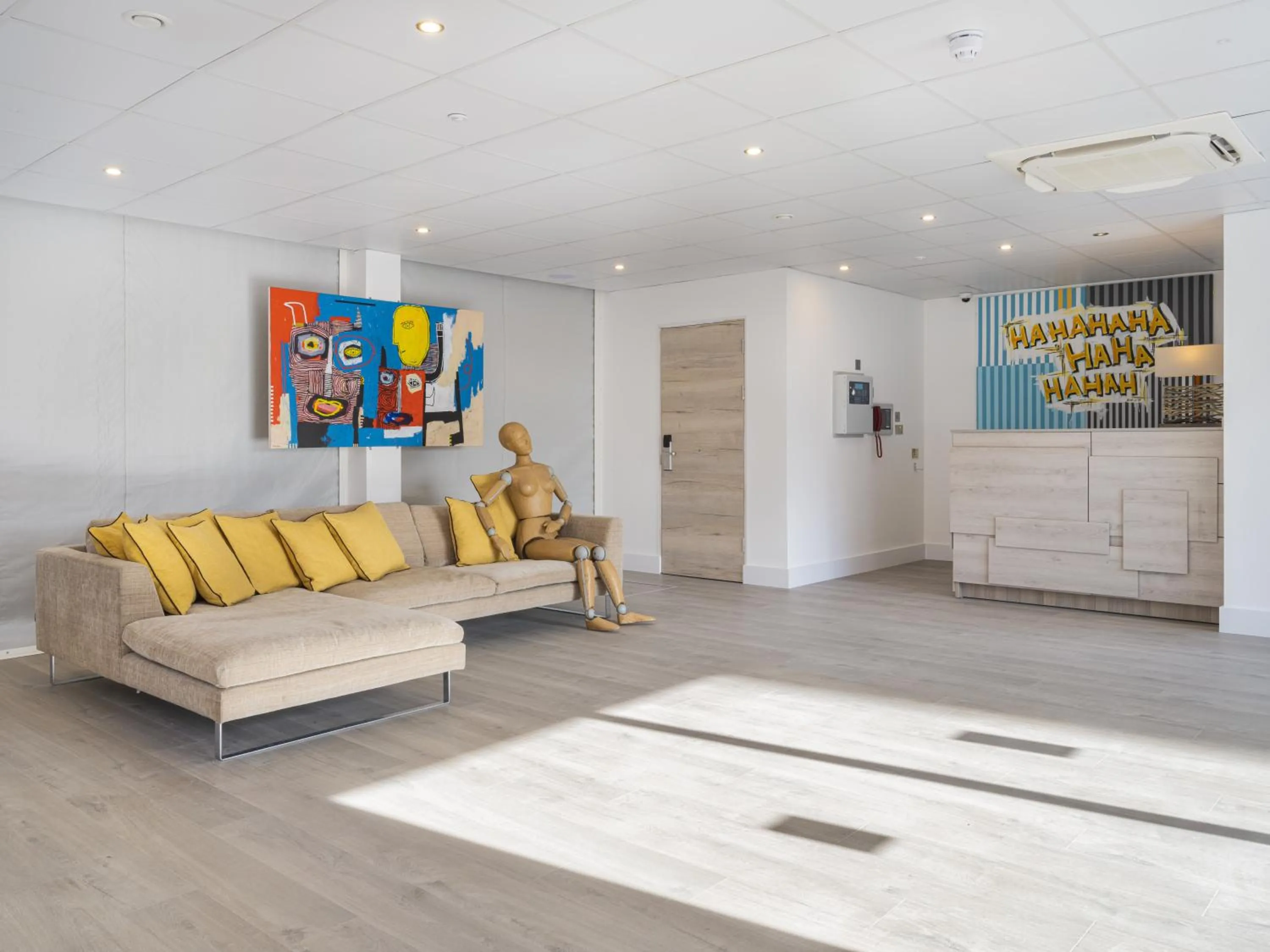 Lobby or reception in Q Square by Supercity Aparthotels