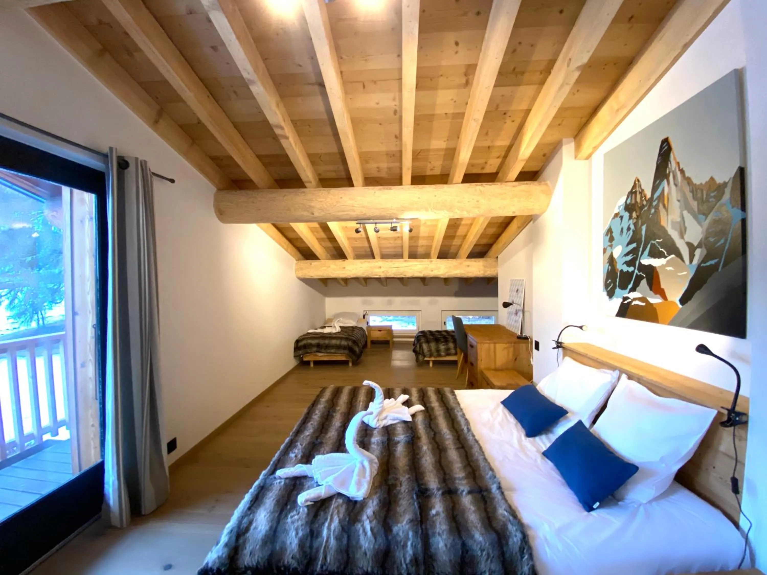 Photo of the whole room, Bed in Chalet Mountain Vibes