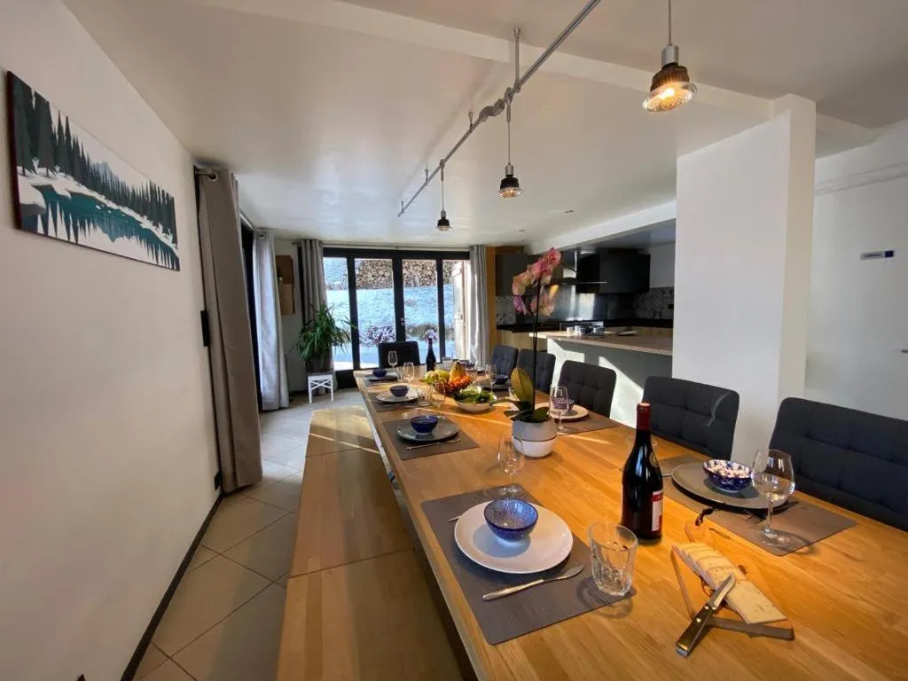 Dining area in Chalet Mountain Vibes