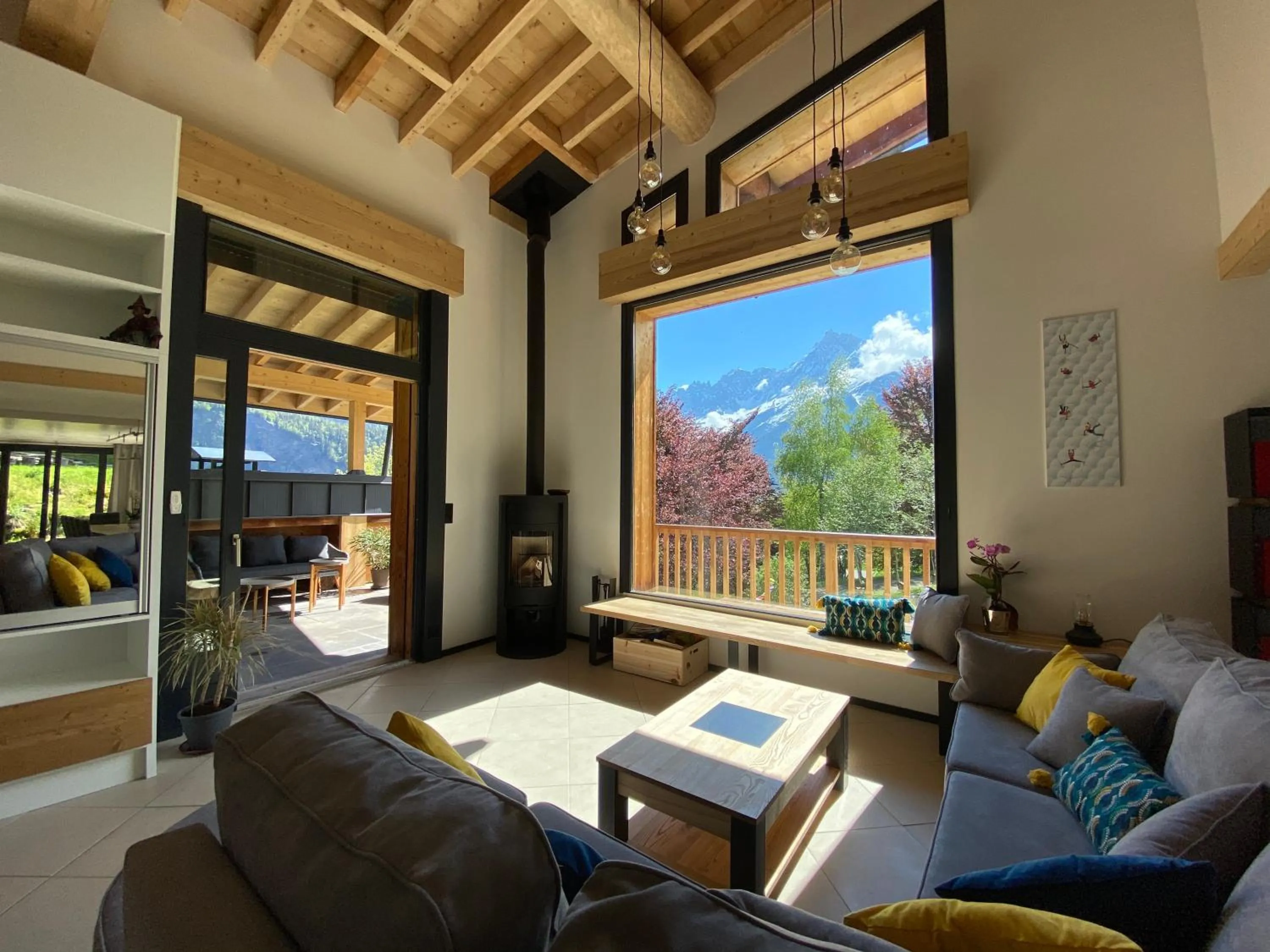Chalet Mountain Vibes