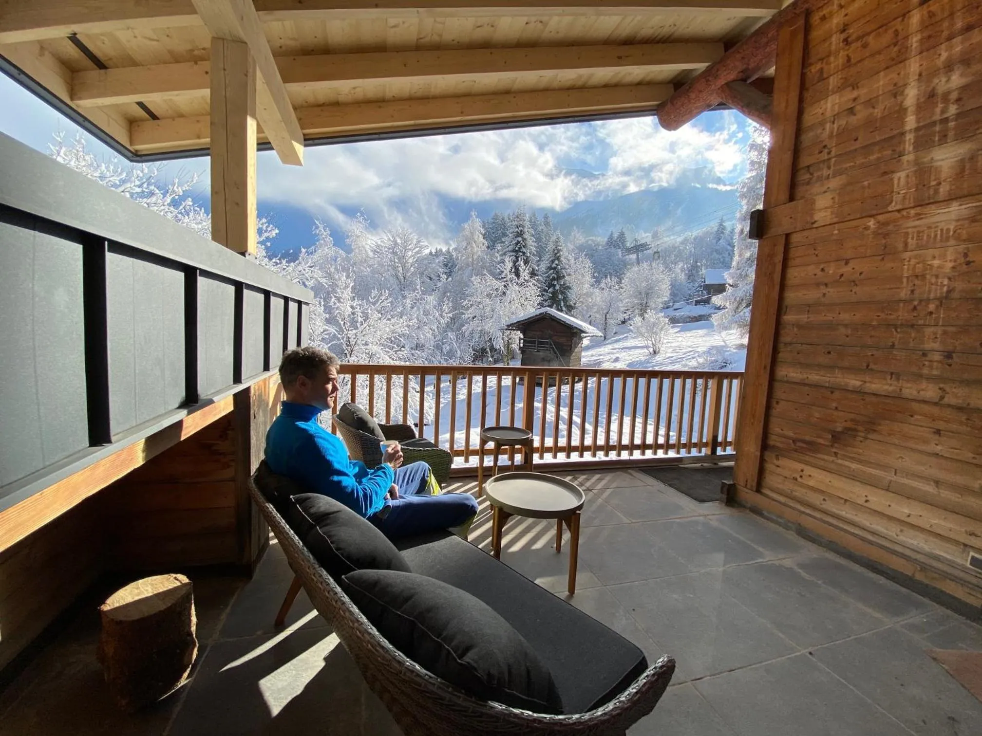 Day in Chalet Mountain Vibes