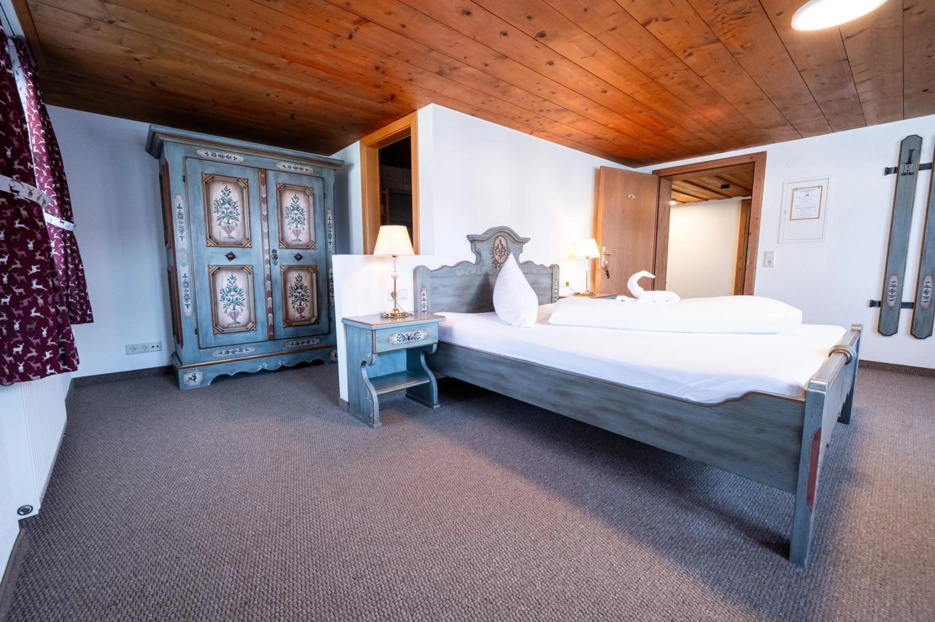 Photo of the whole room, Bed in Gasthaus Rössle