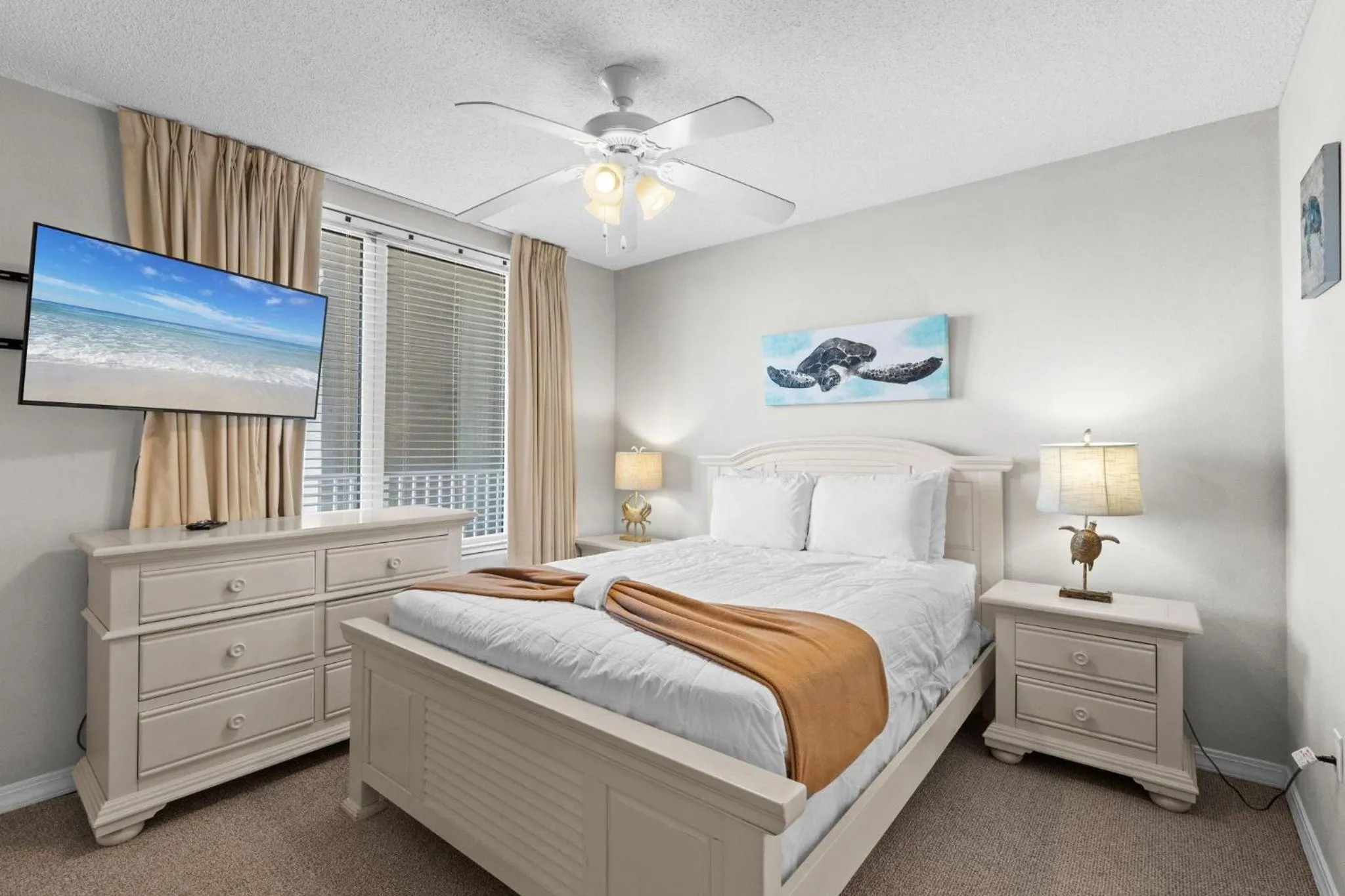 Bed in Island Princess 409 - High Tide Hideaway